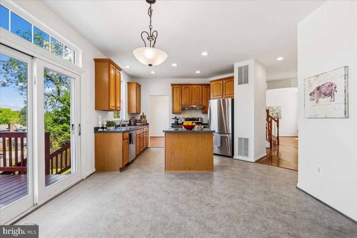 WHEATON OUTSIDE - Residential