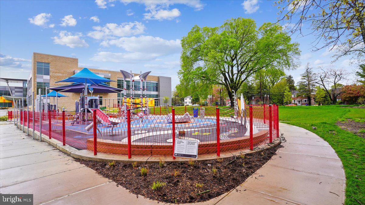 WHEATON OUTSIDE - Residential