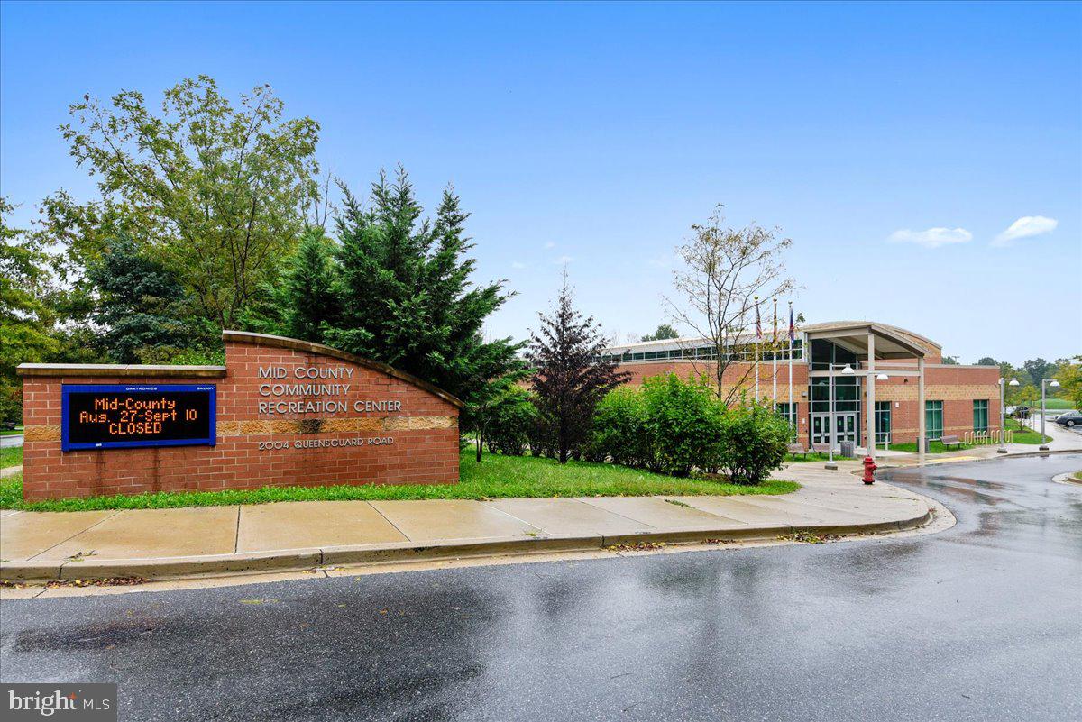 WHEATON OUTSIDE - Residential