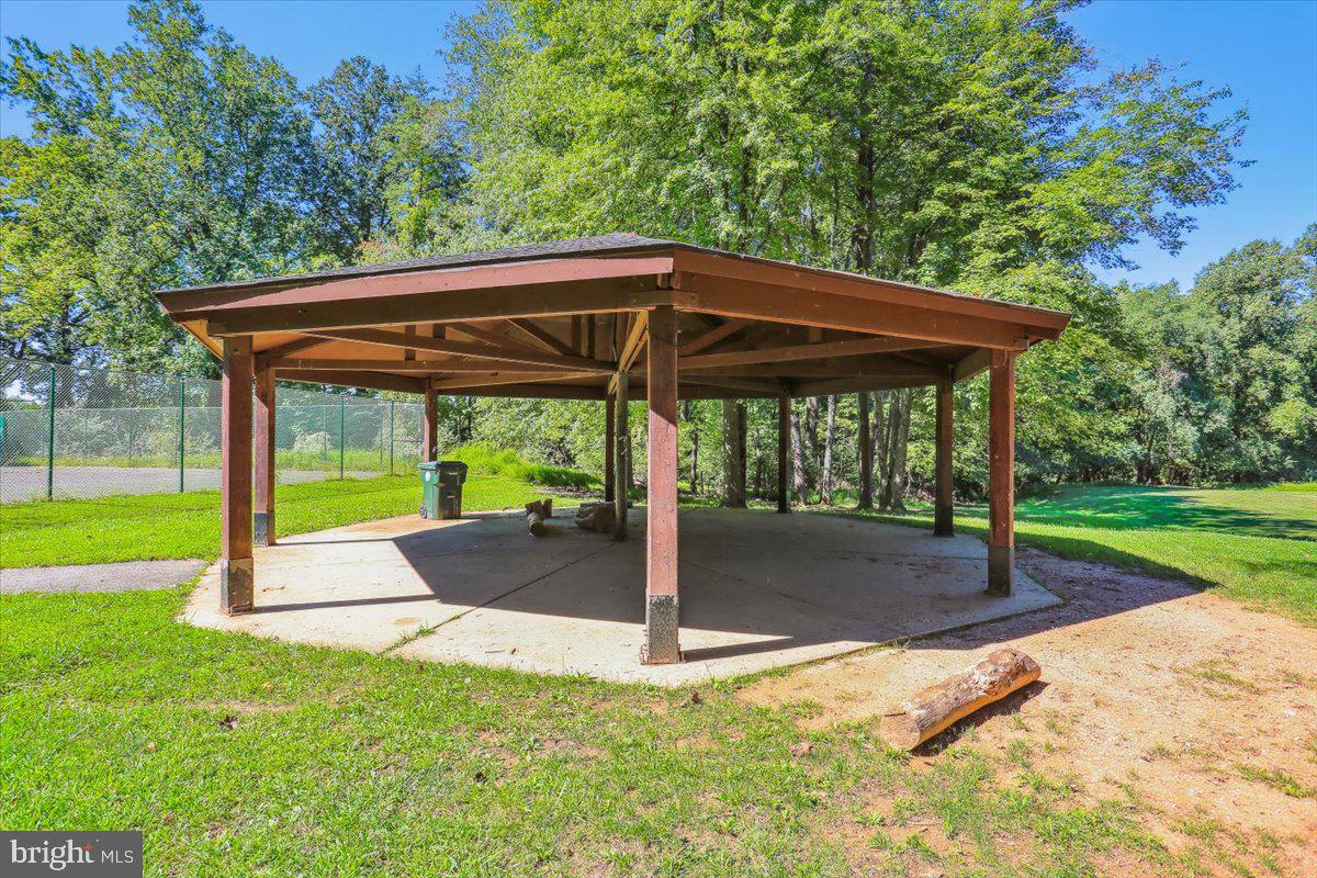 WHEATON OUTSIDE - Residential