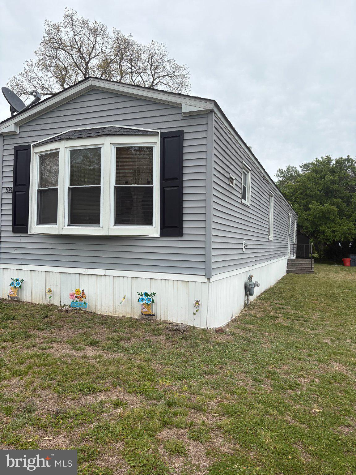 1976 N EAST AVENUE 58