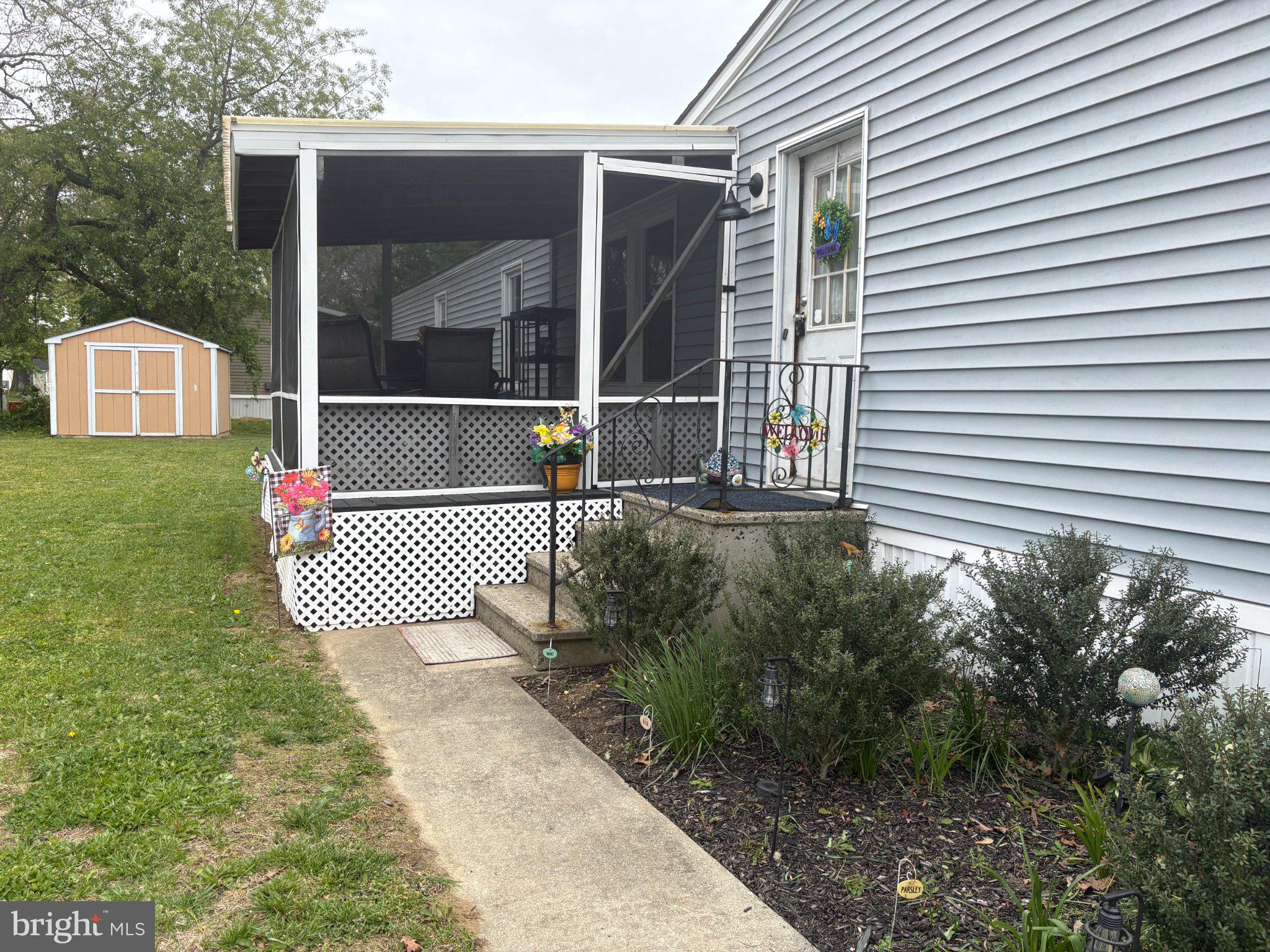 1976 N EAST AVENUE 58