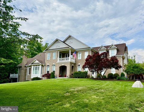 Photo of 20283 Island View Court, STERLING, VA 20165 (MLS # VALO2123794)
