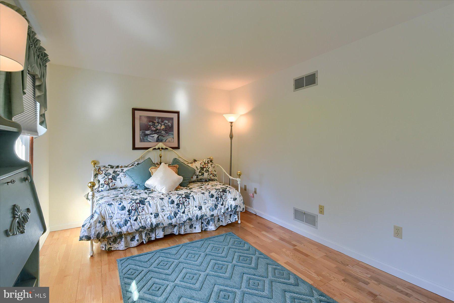 WESTOVER GARDENS - Residential