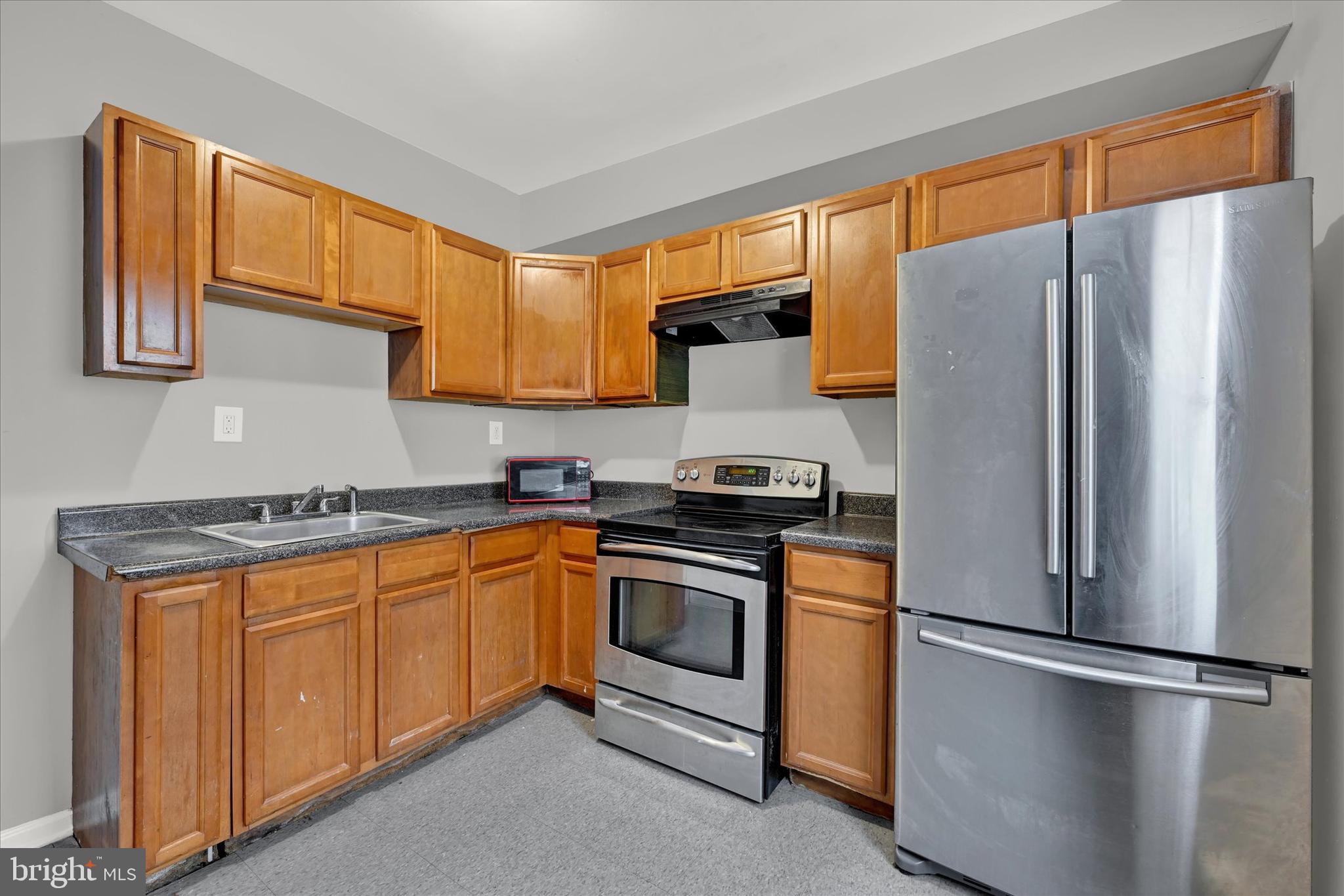 WINSTON GOVANS - Residential