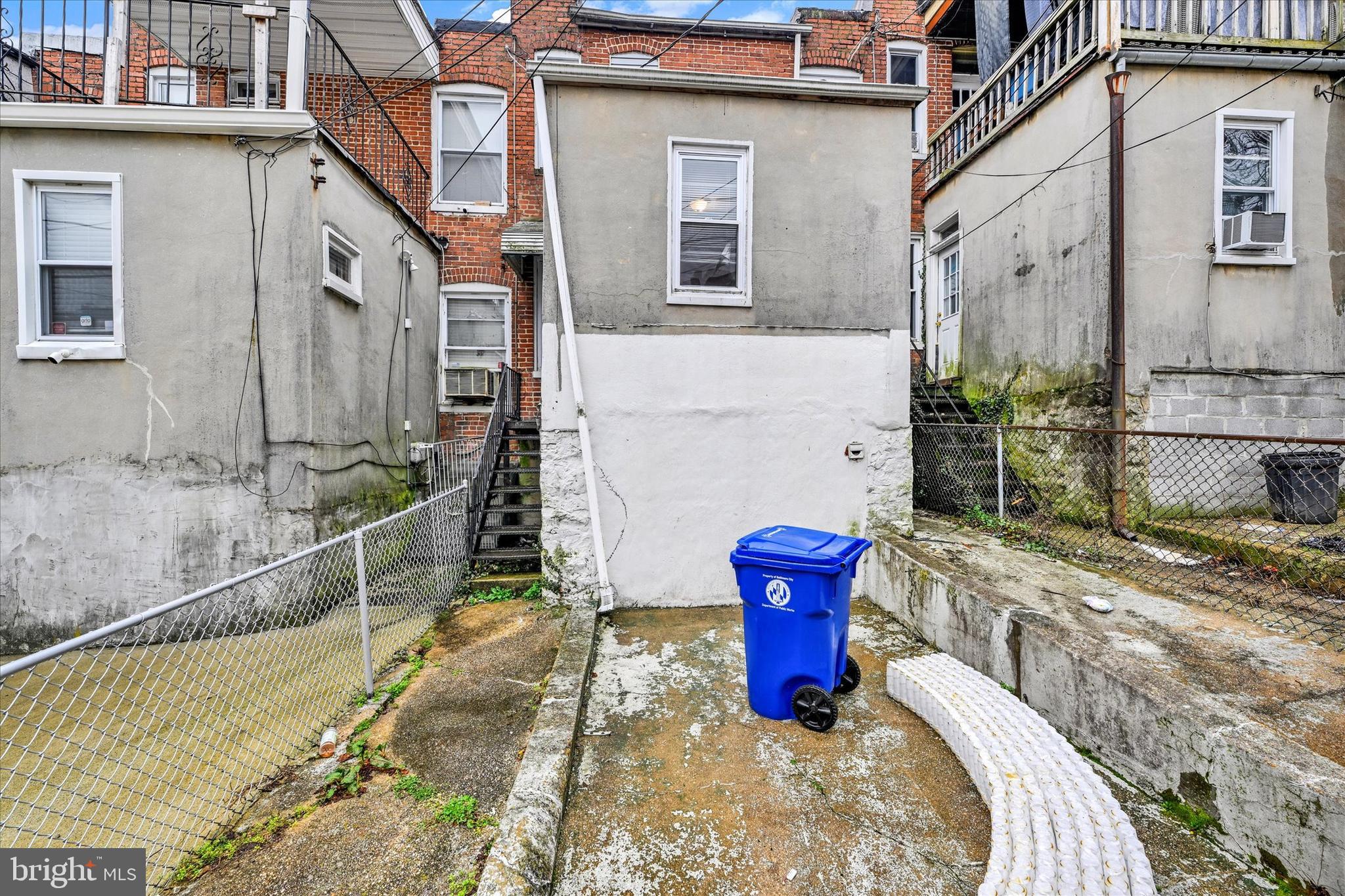 WINSTON GOVANS - Residential