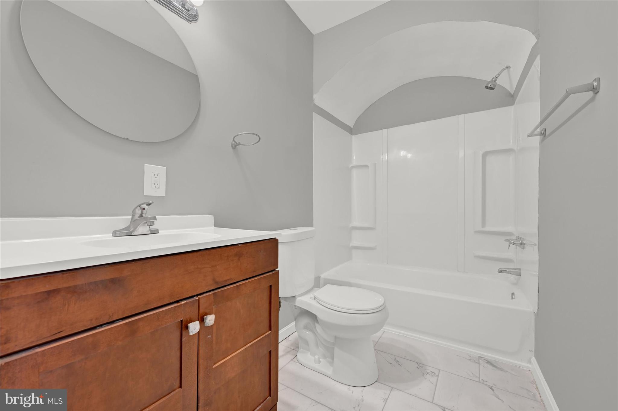 WINSTON GOVANS - Residential