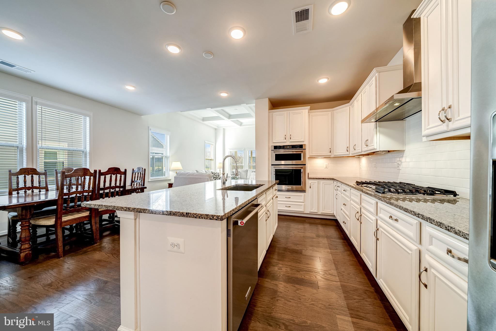 LEXINGTON 7 - Residential