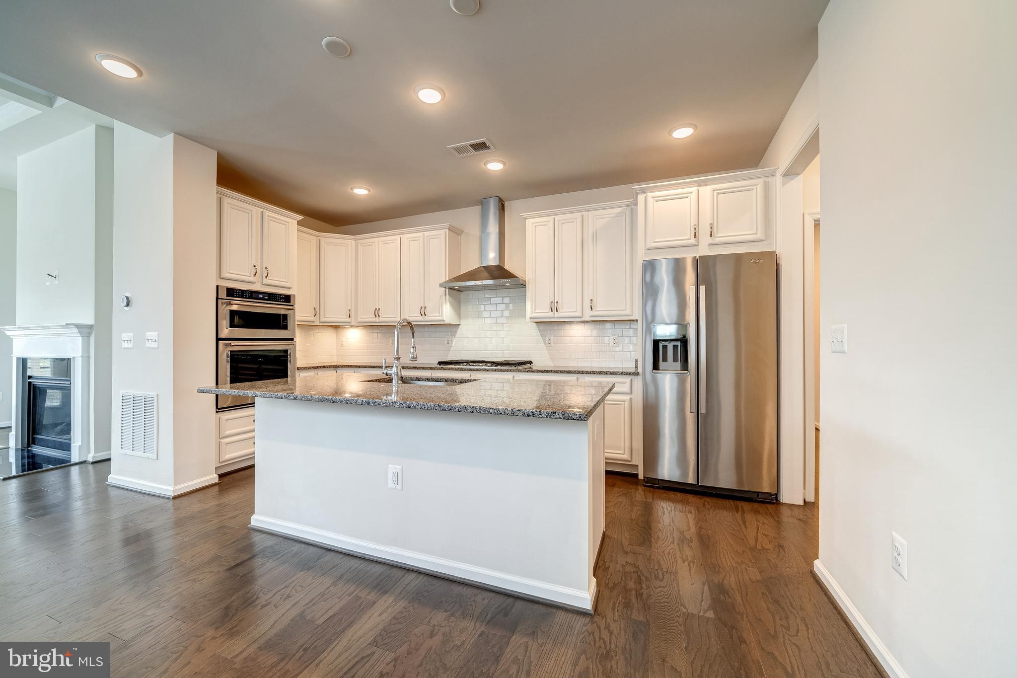 LEXINGTON 7 - Residential