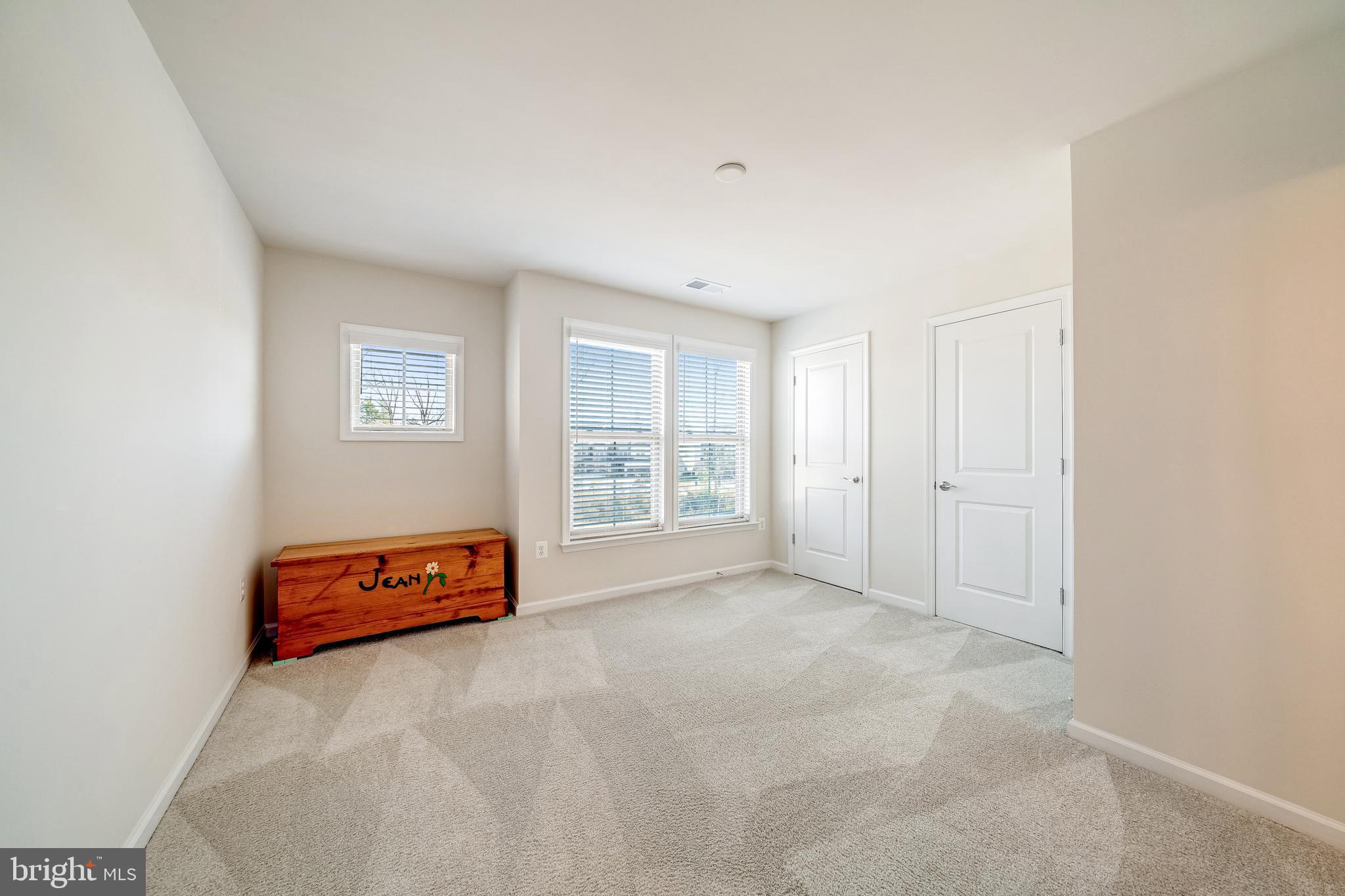 LEXINGTON 7 - Residential