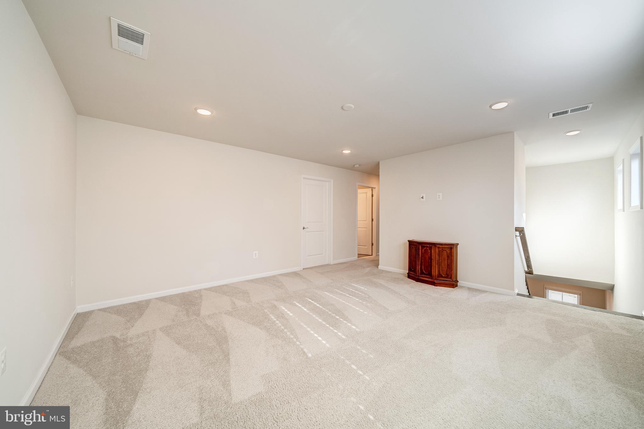 LEXINGTON 7 - Residential