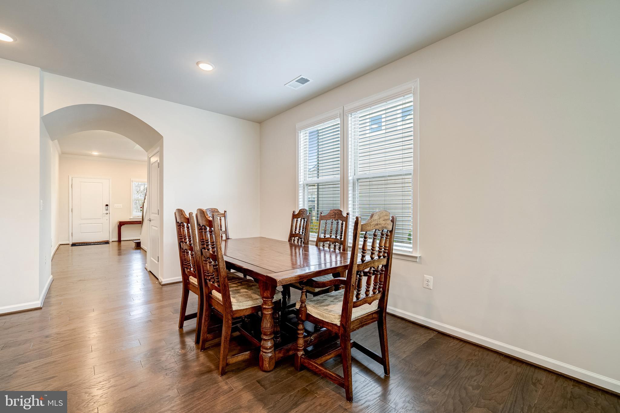 LEXINGTON 7 - Residential