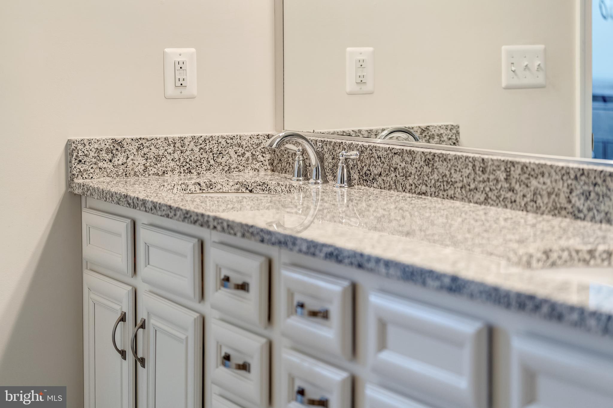 LEXINGTON 7 - Residential