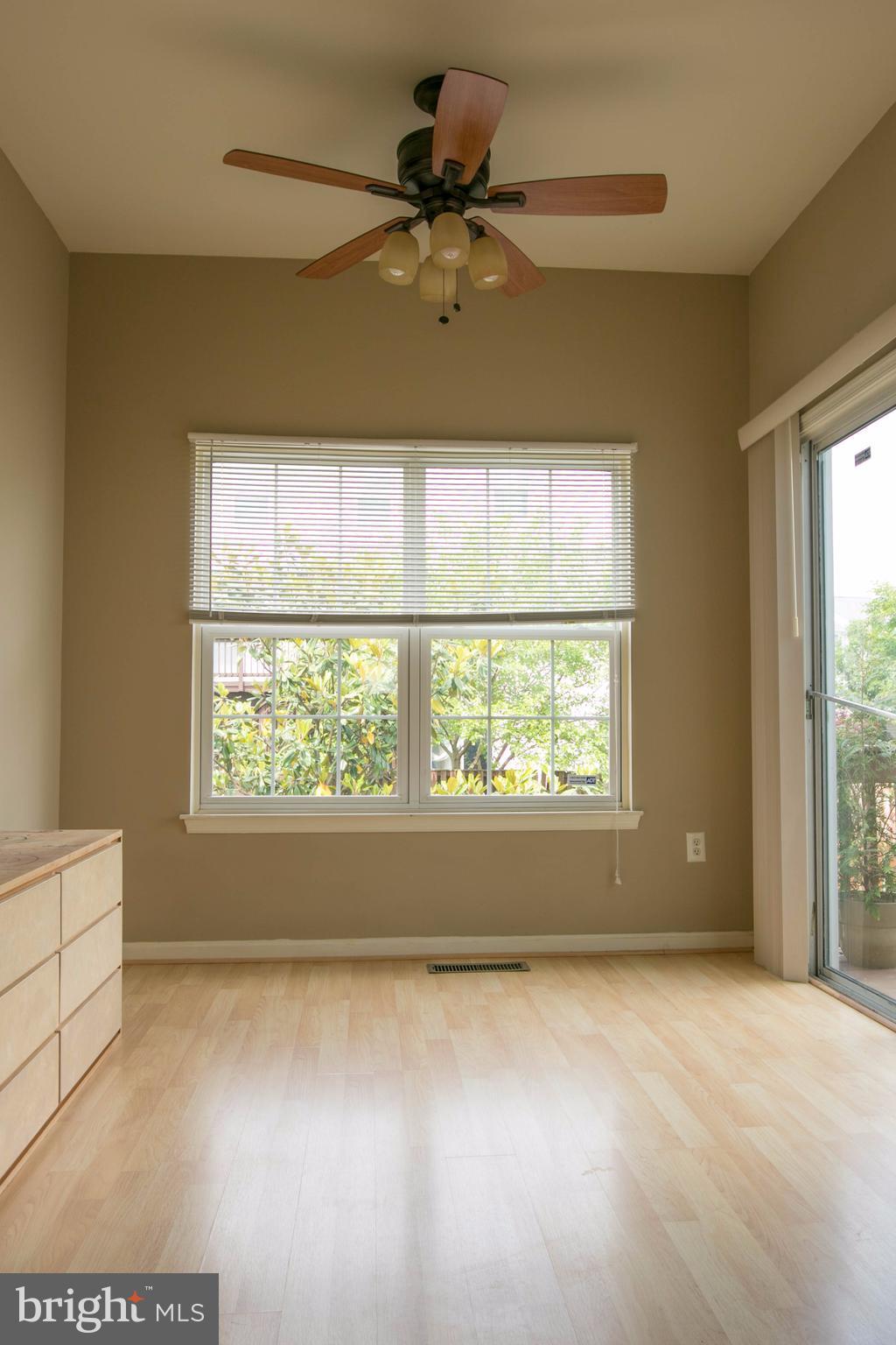 SHEFFIELD MANOR - Residential Lease