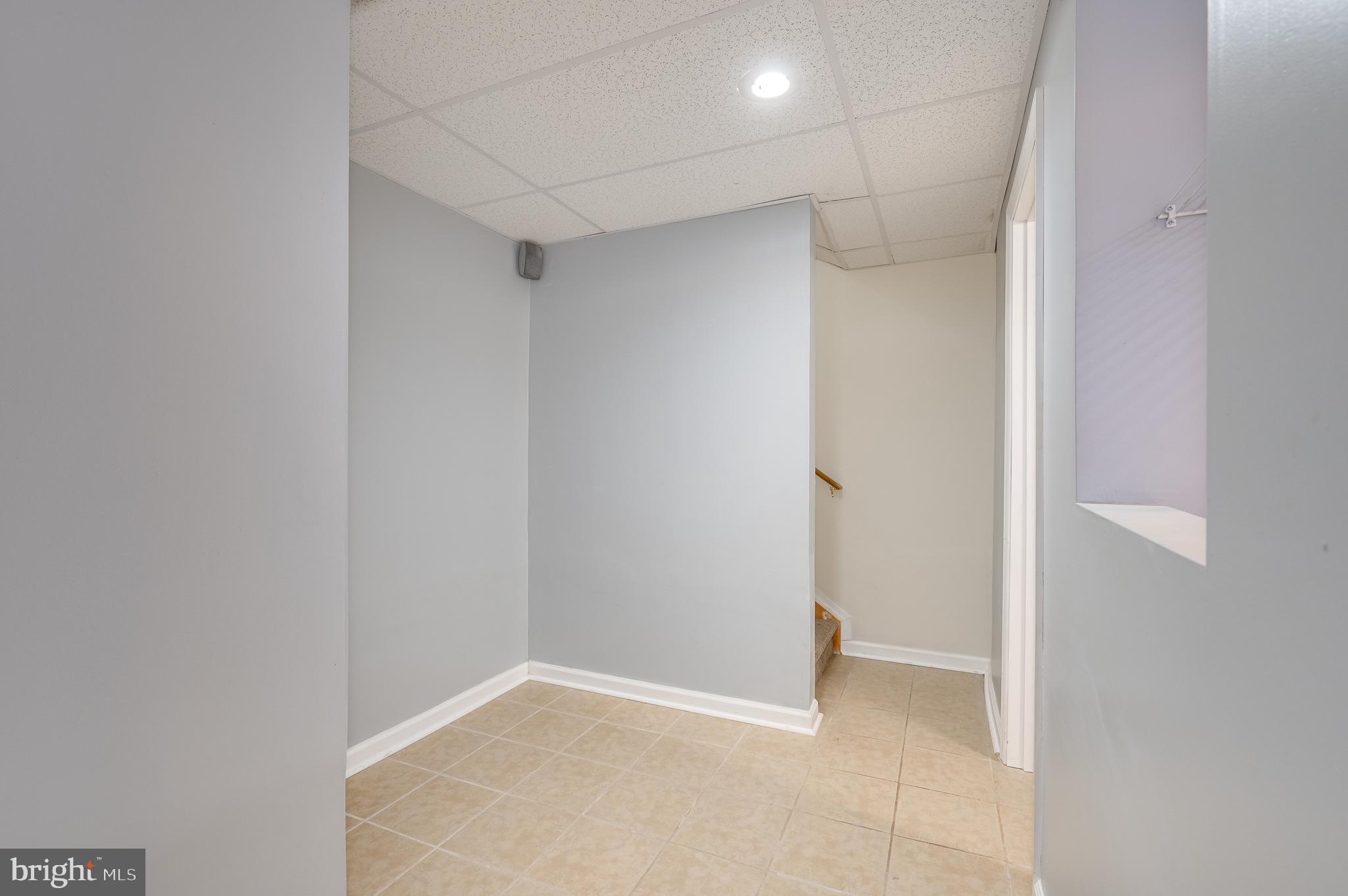 CRESTFIELD - Residential