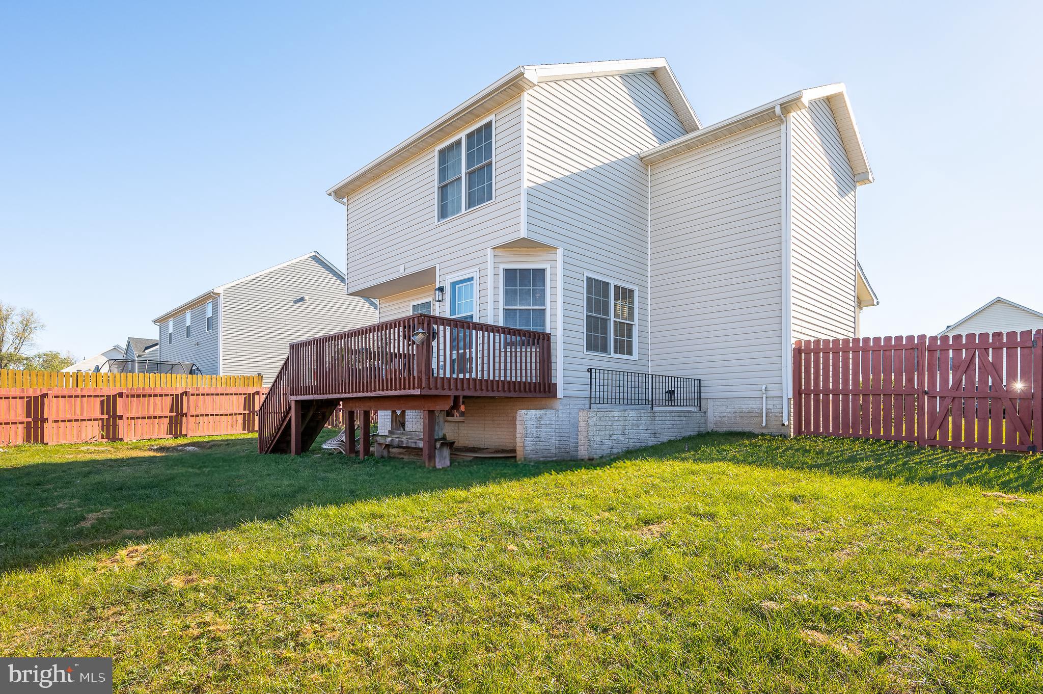 CRESTFIELD - Residential