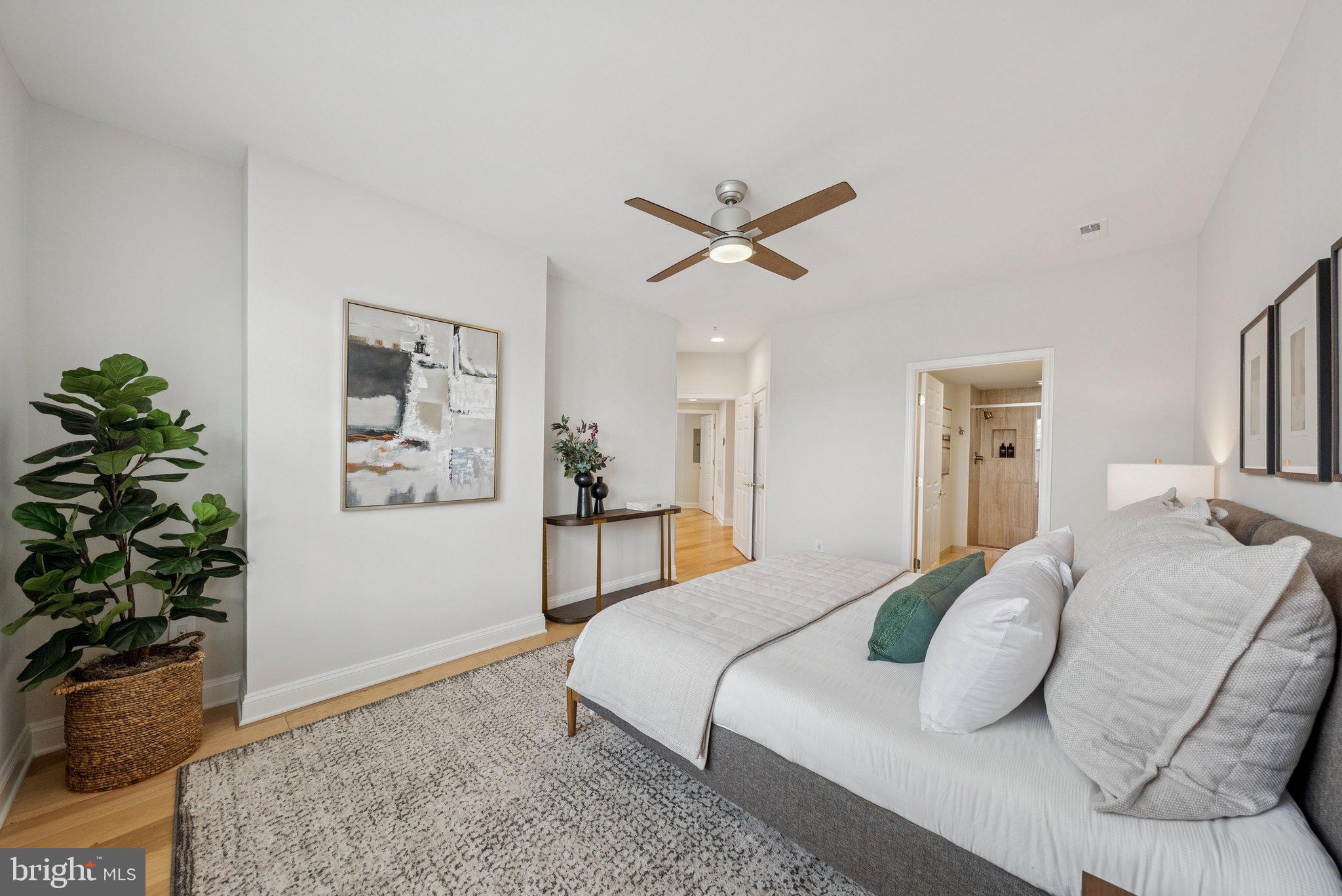 OLD TOWN CRESCENT - Residential