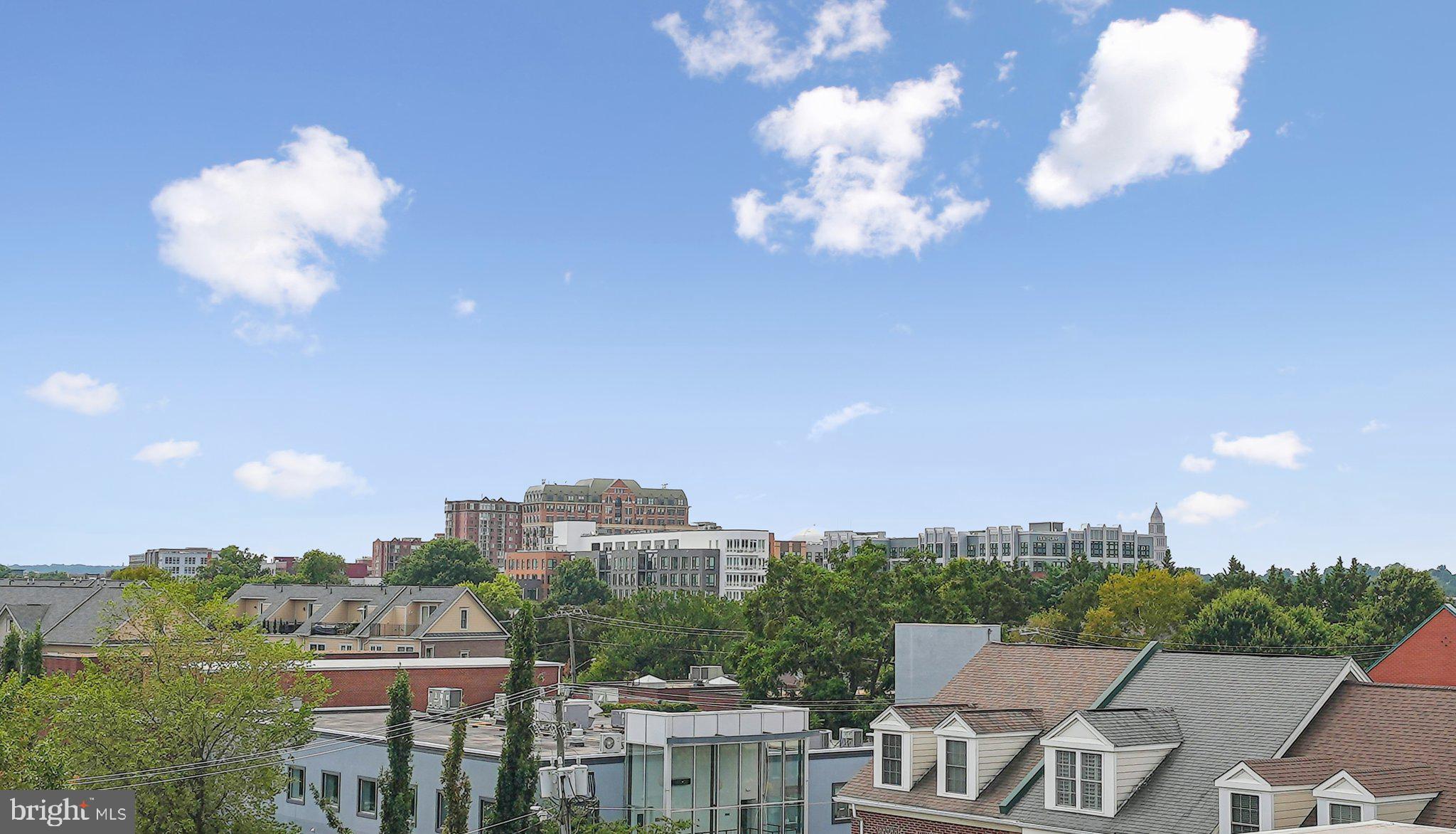 OLD TOWN CRESCENT - Residential