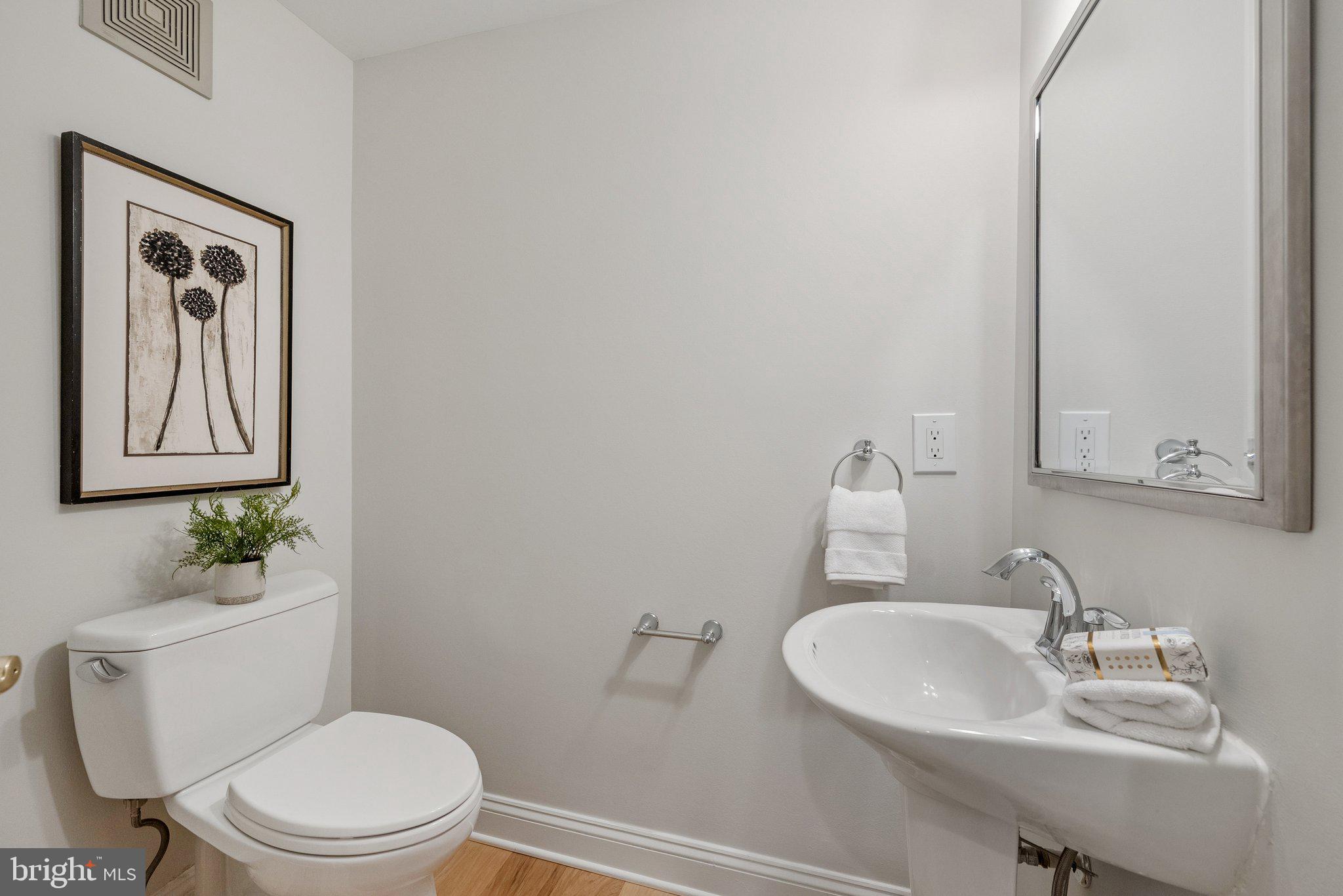 OLD TOWN CRESCENT - Residential