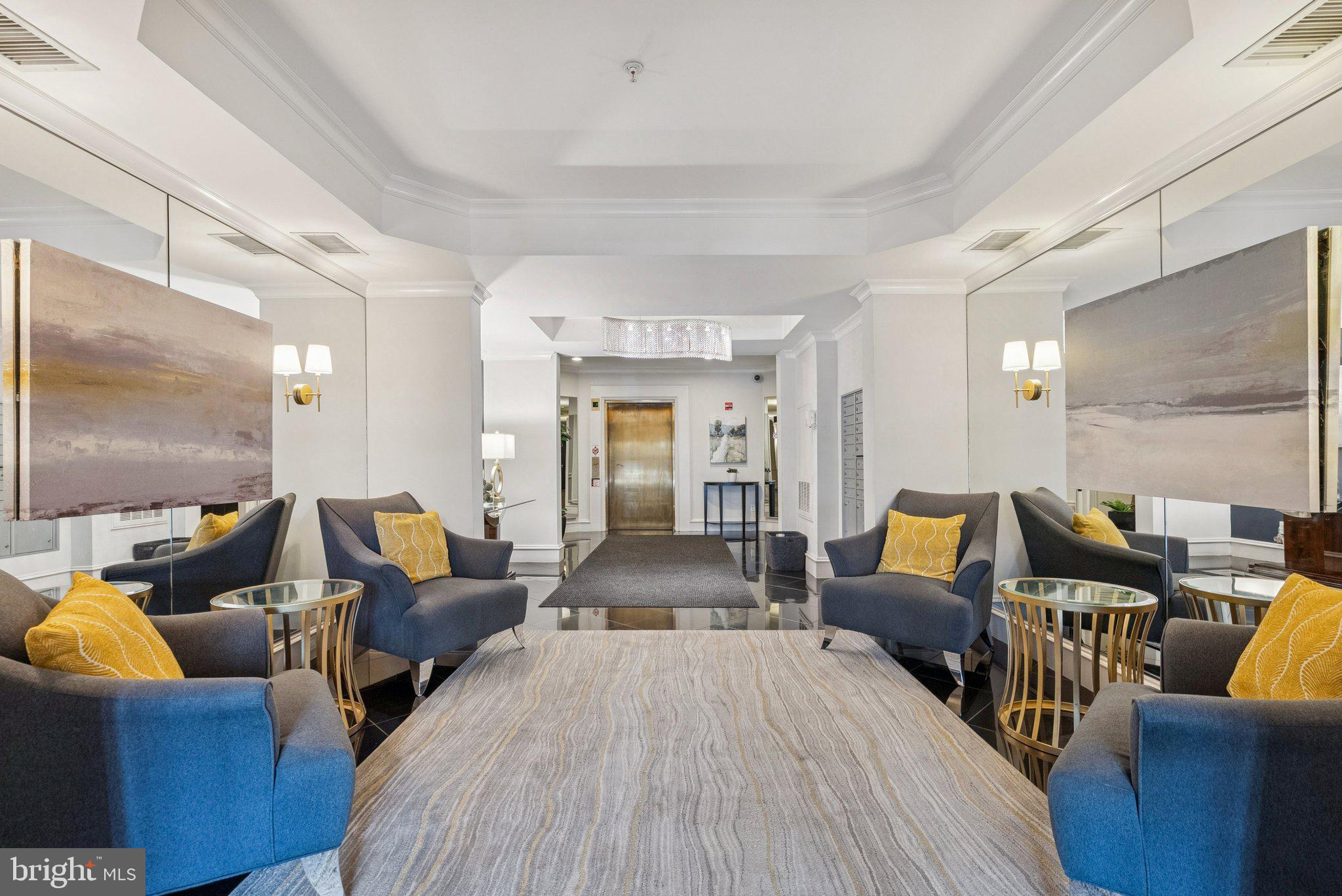 OLD TOWN CRESCENT - Residential