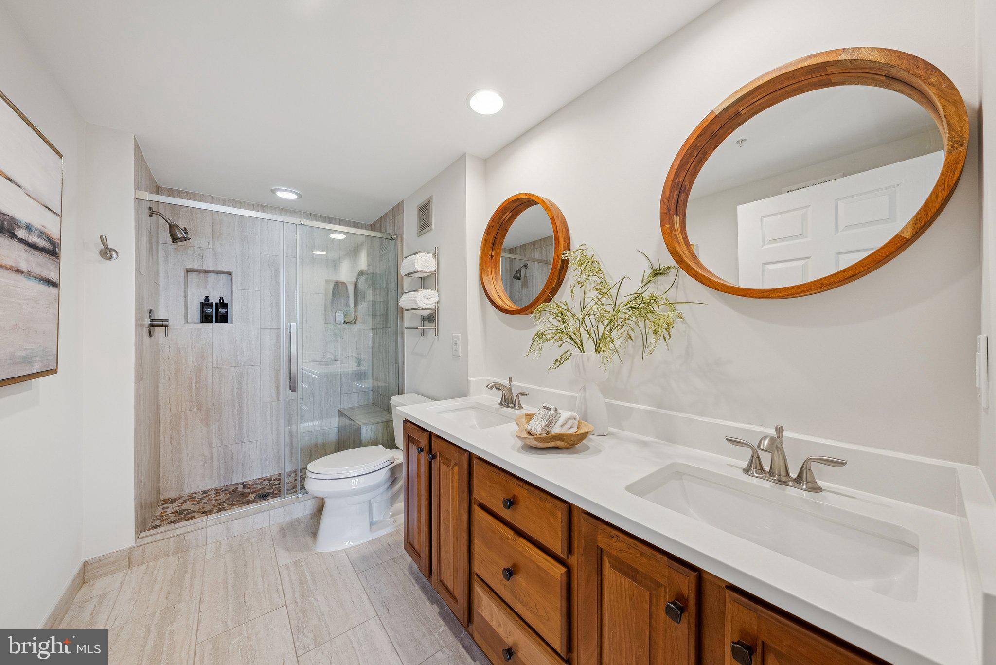 OLD TOWN CRESCENT - Residential