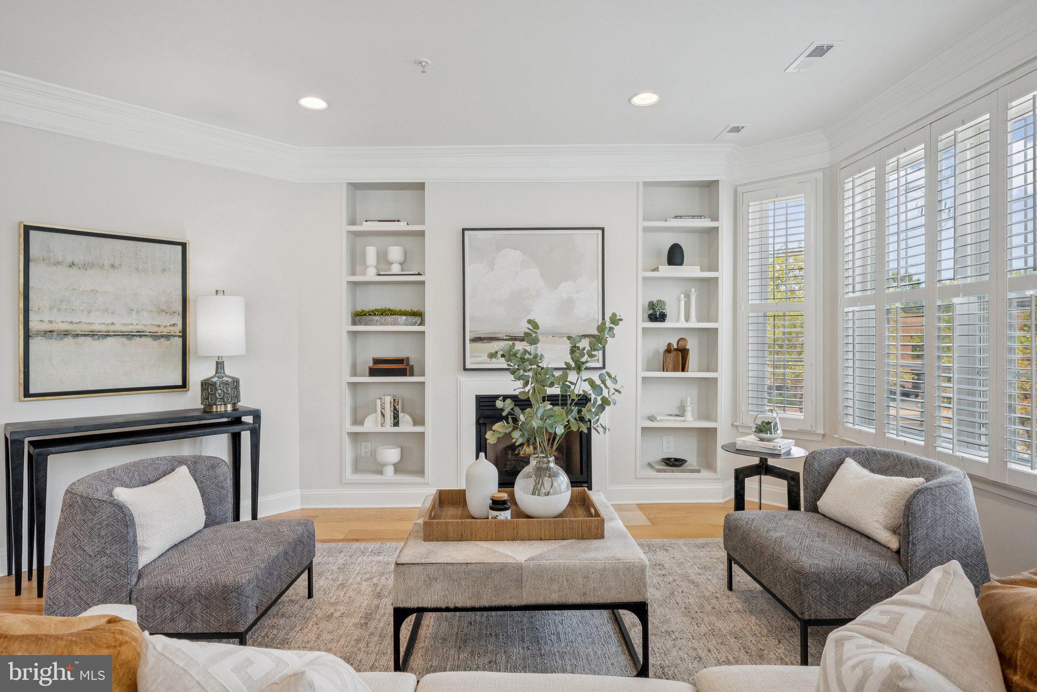 OLD TOWN CRESCENT - Residential