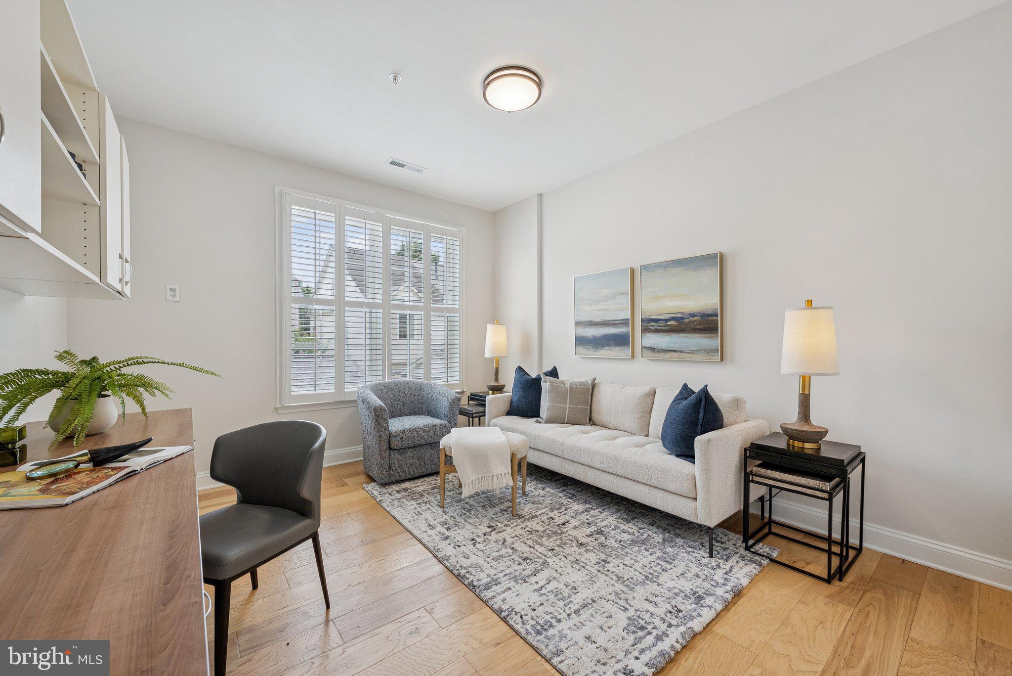 OLD TOWN CRESCENT - Residential