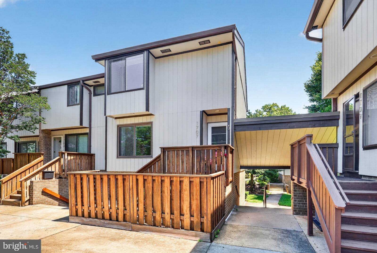 1707 WESTWIND WAY 8