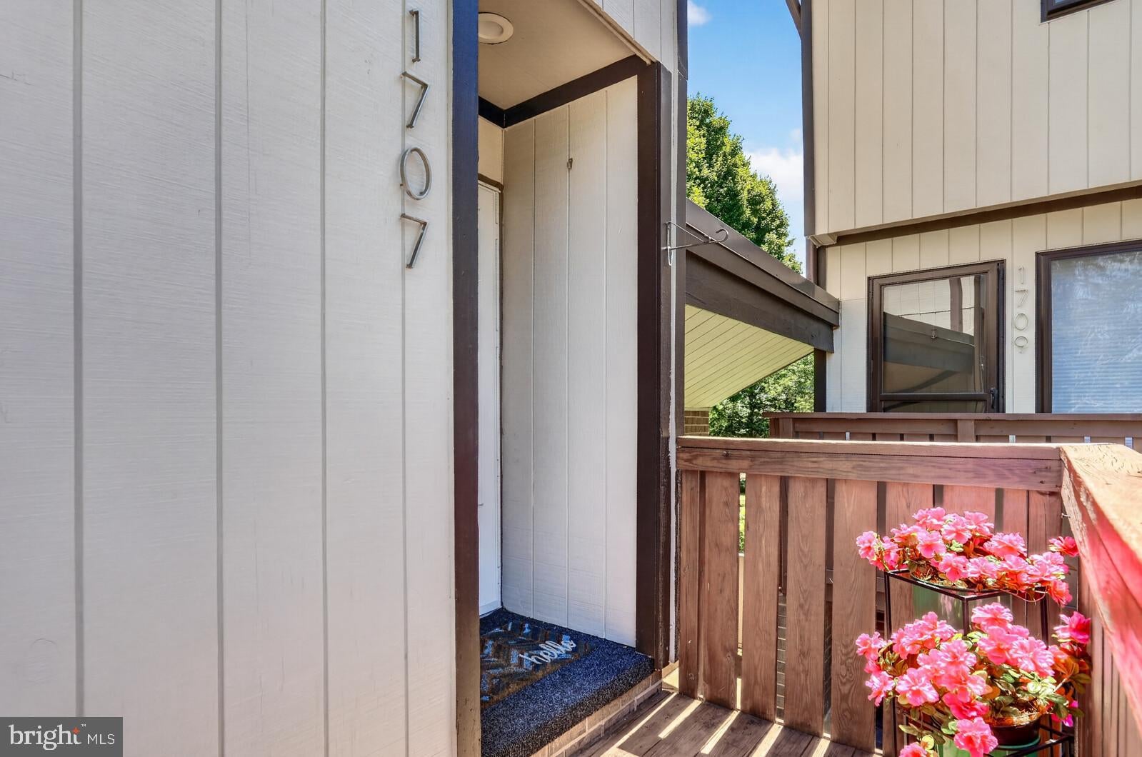 1707 WESTWIND WAY 8