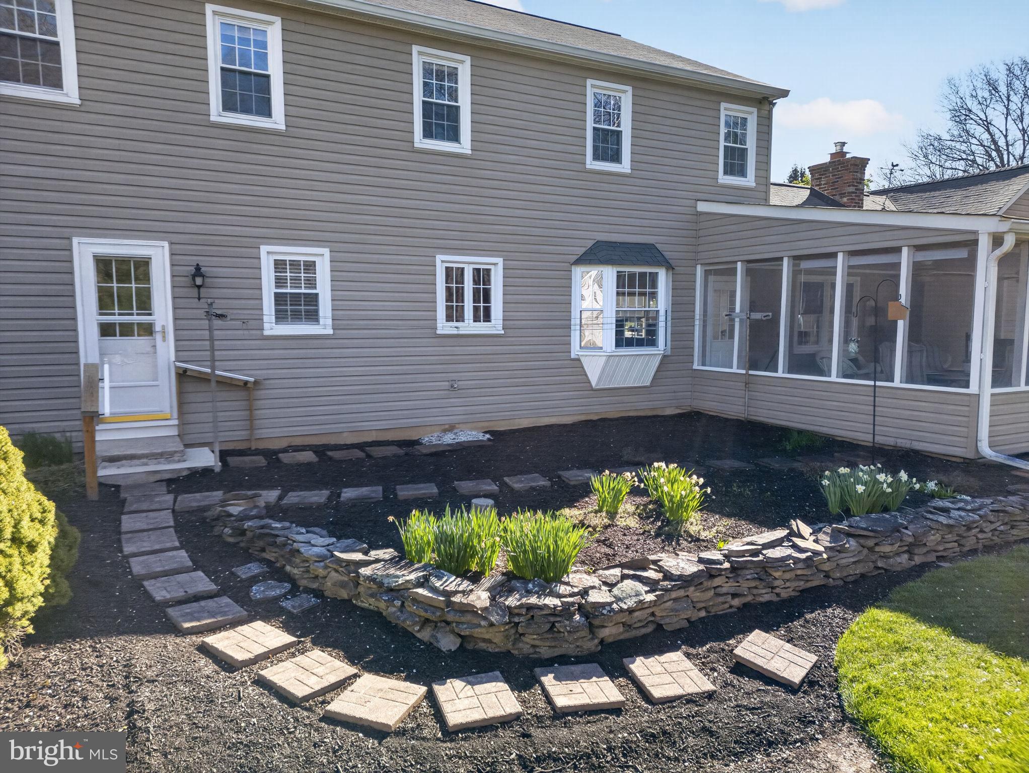 PINE VLY ESTS - Residential