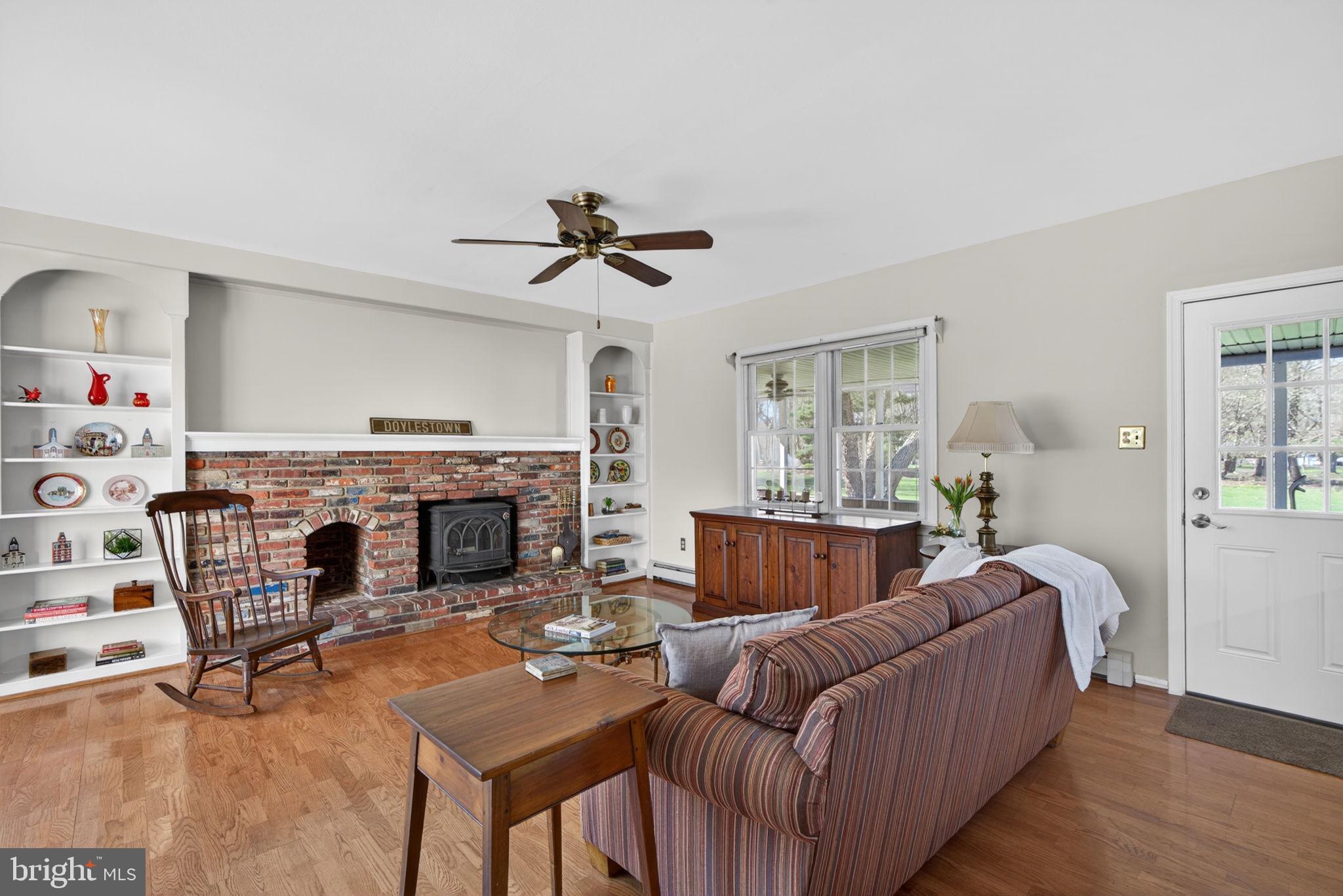 PINE VLY ESTS - Residential