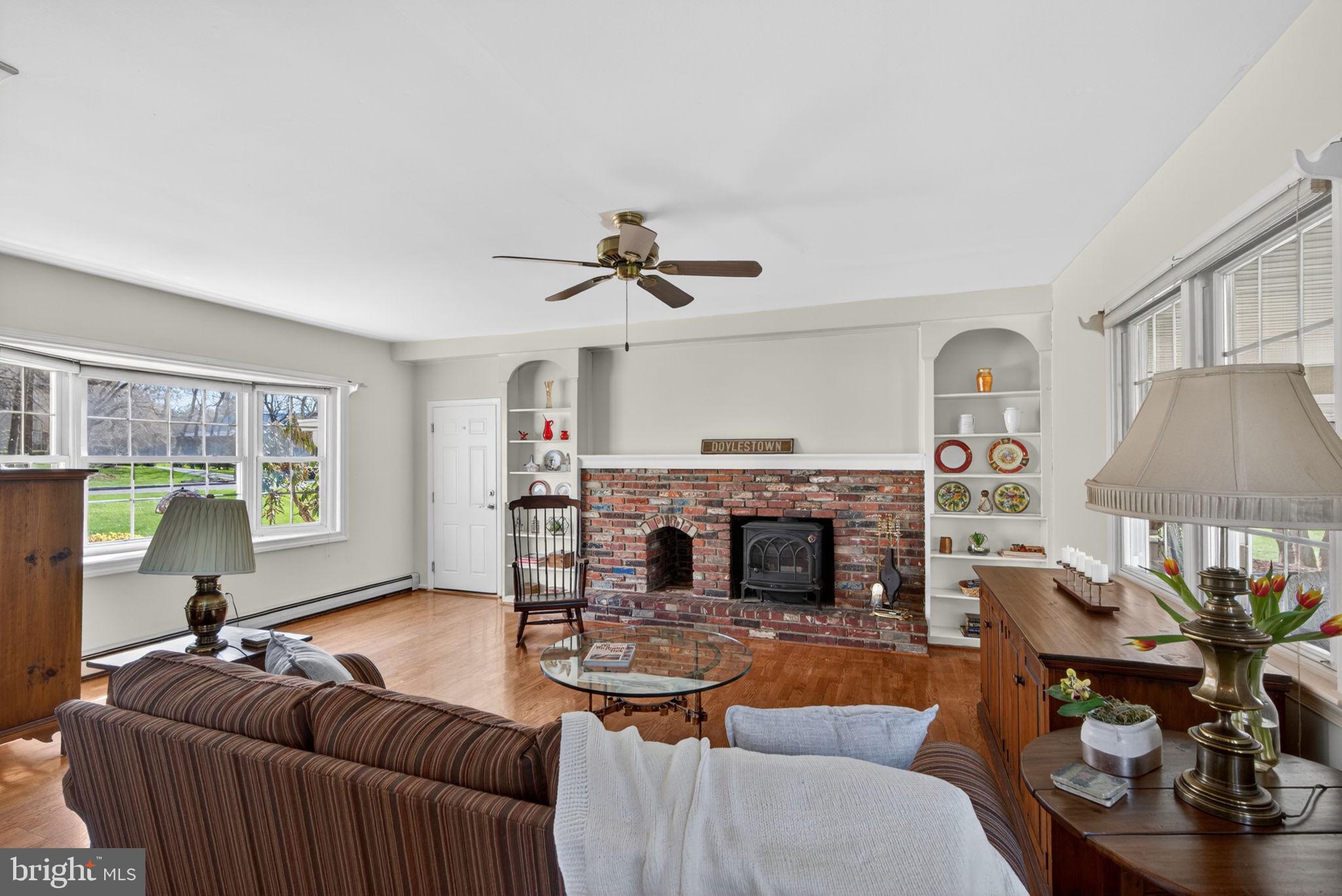 PINE VLY ESTS - Residential