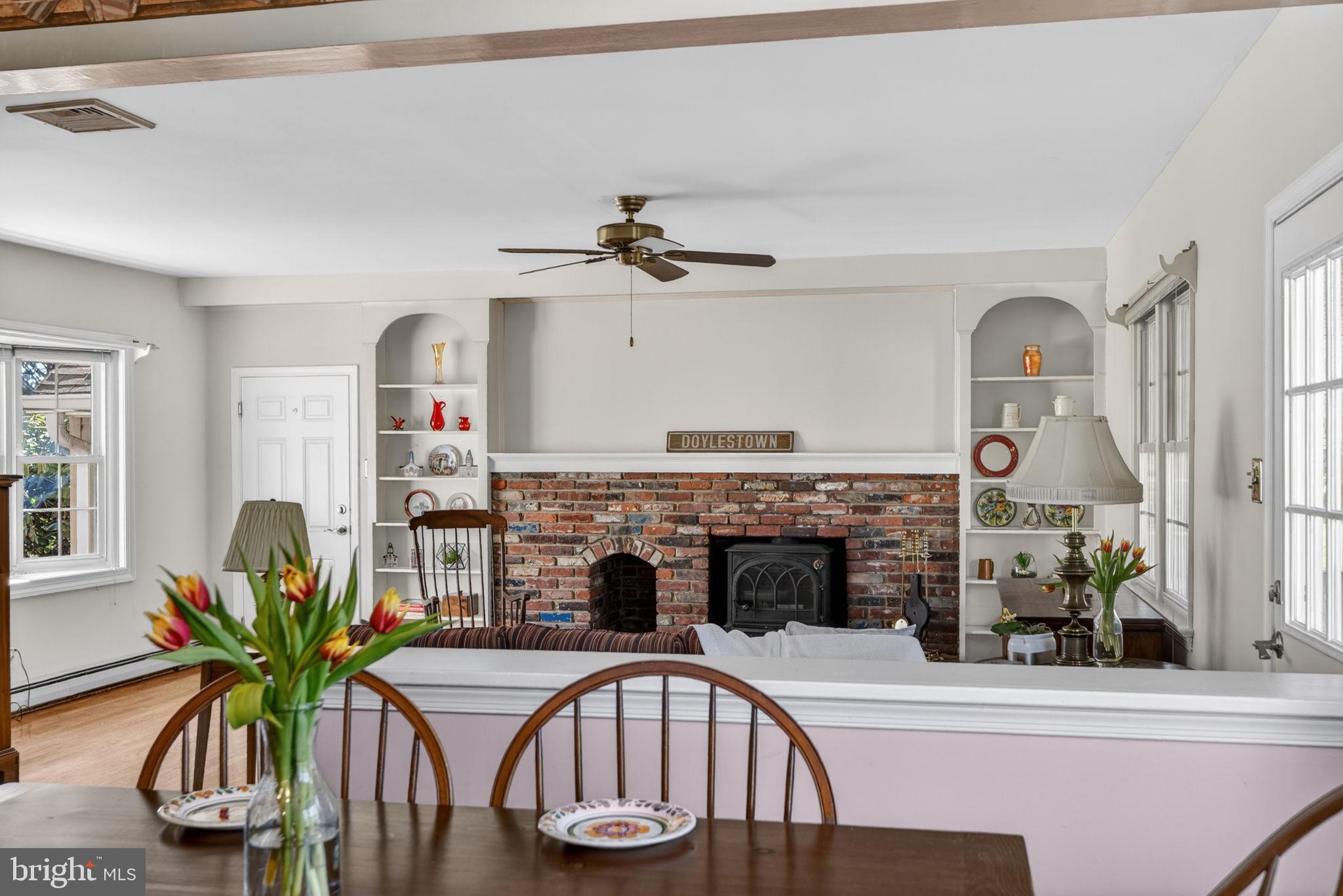 PINE VLY ESTS - Residential