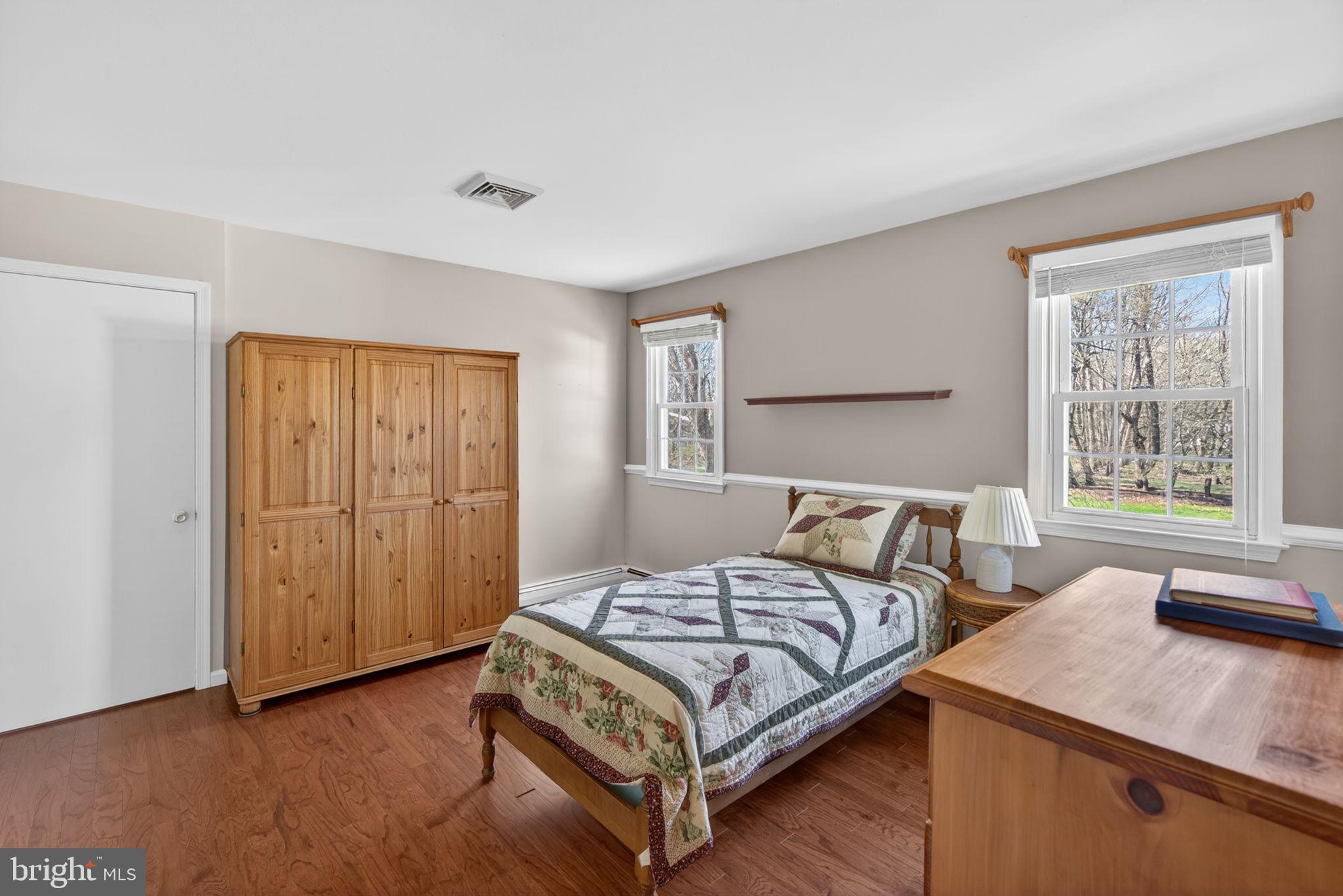 PINE VLY ESTS - Residential