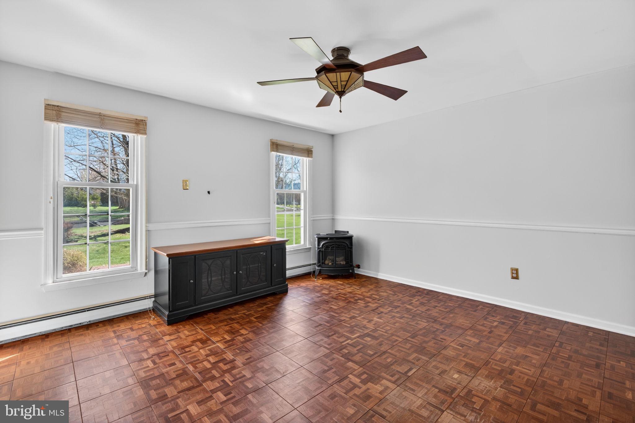 PINE VLY ESTS - Residential