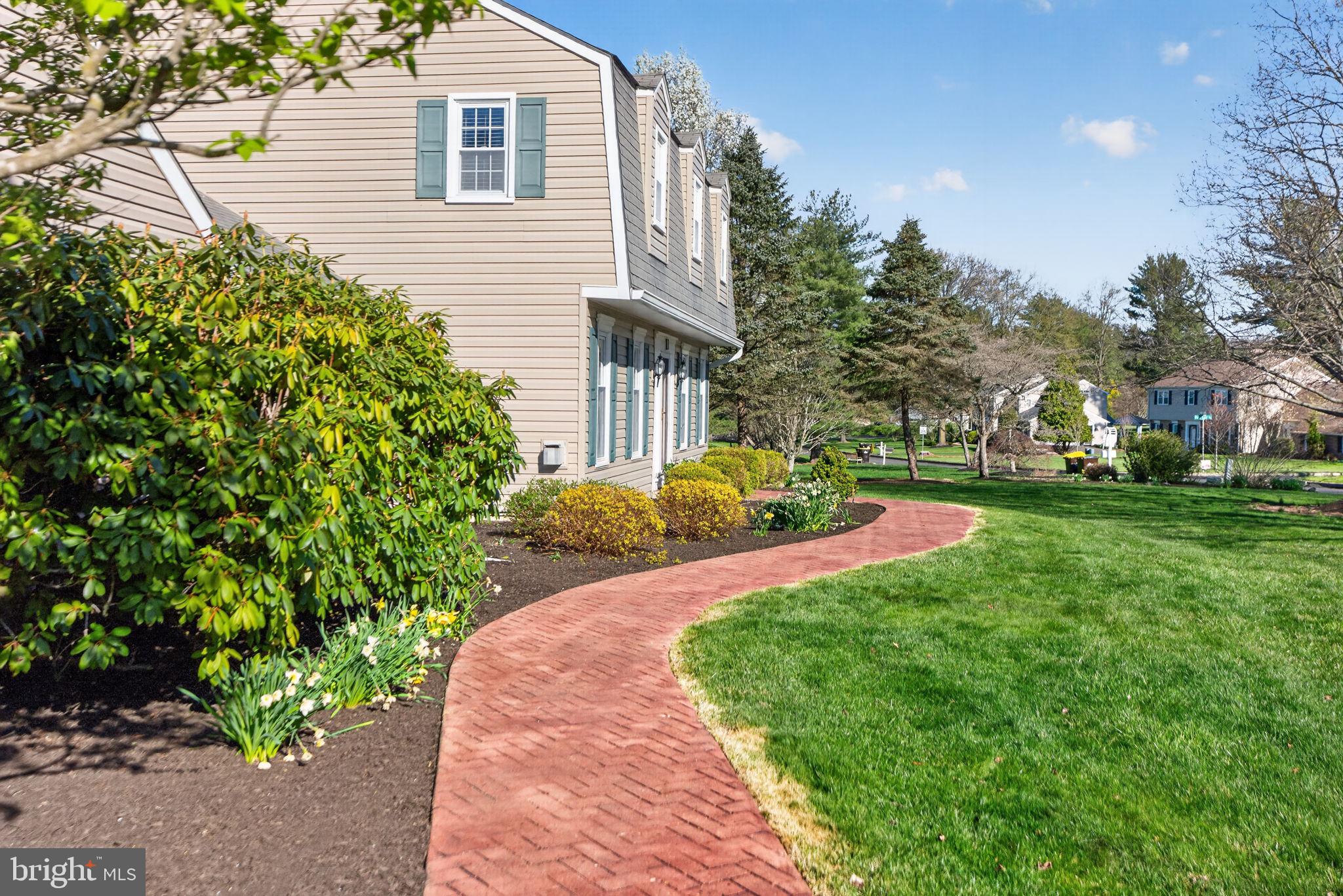 PINE VLY ESTS - Residential