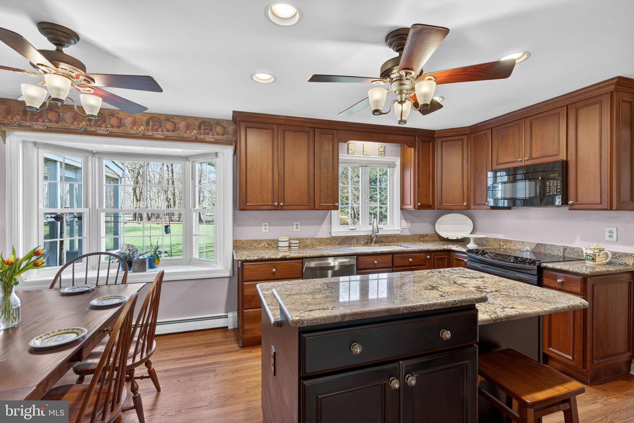 PINE VLY ESTS - Residential