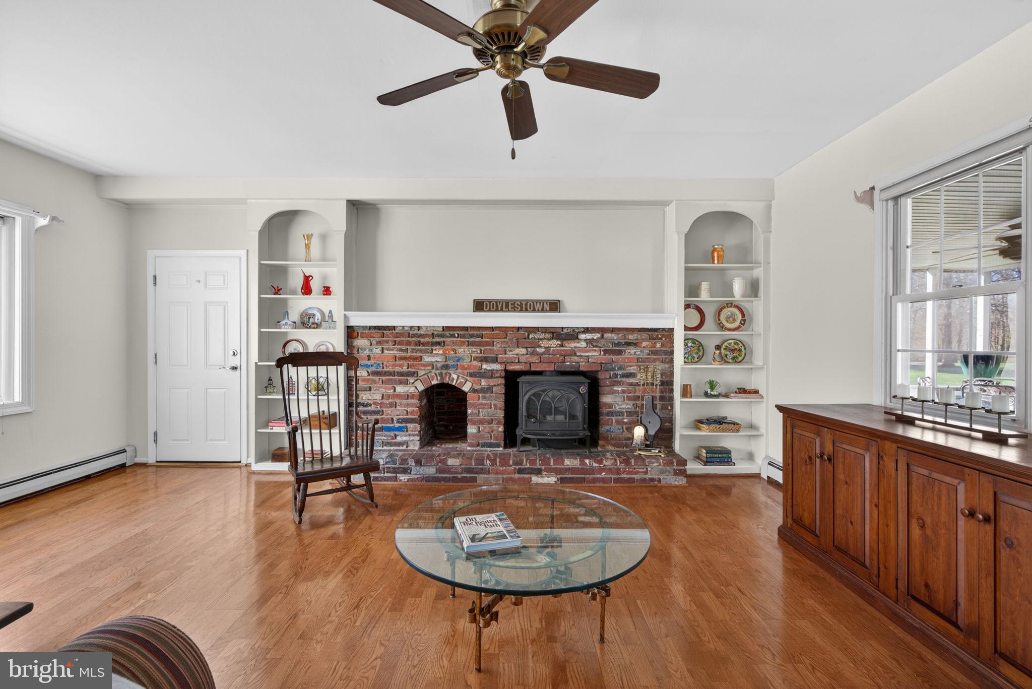 PINE VLY ESTS - Residential