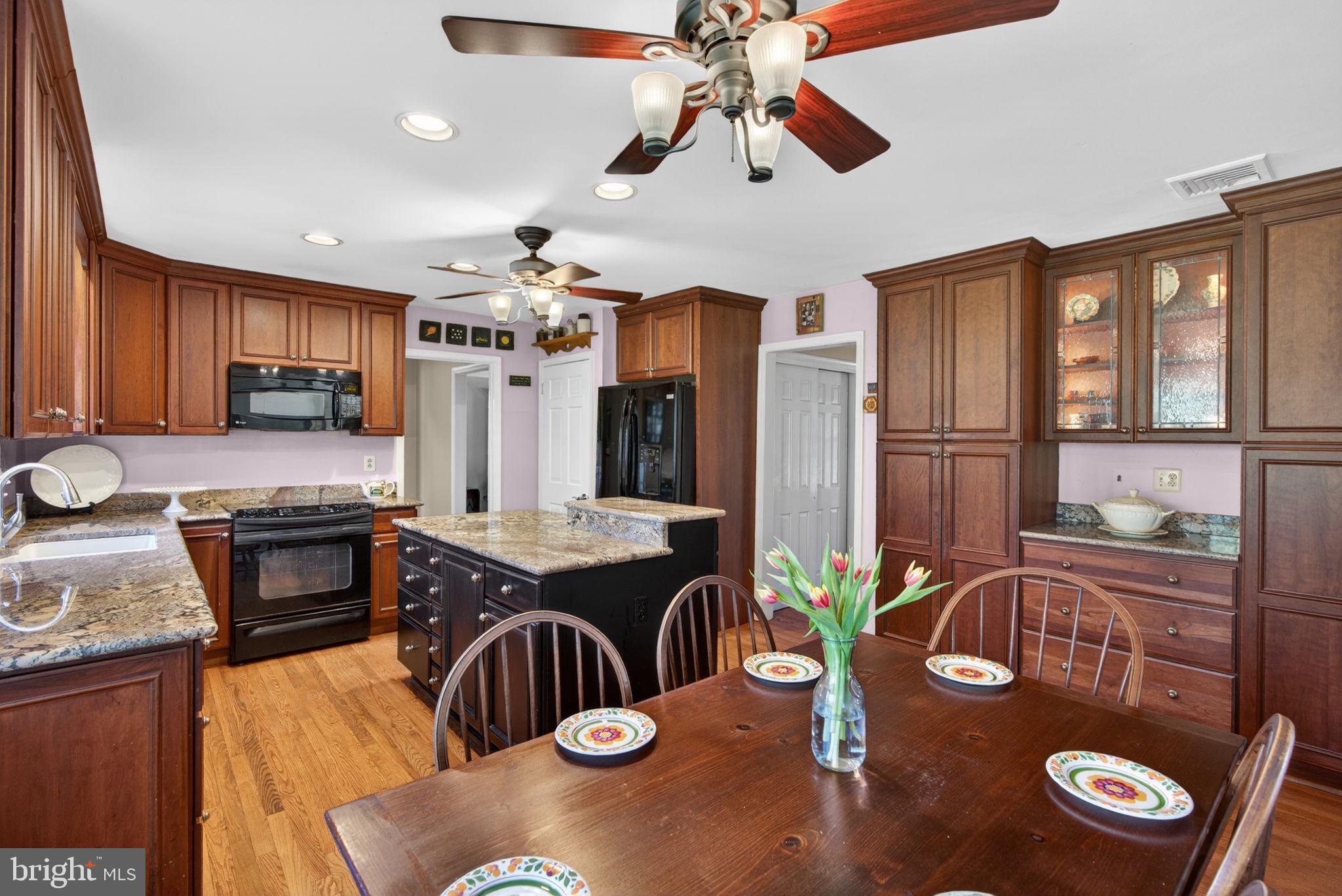 PINE VLY ESTS - Residential