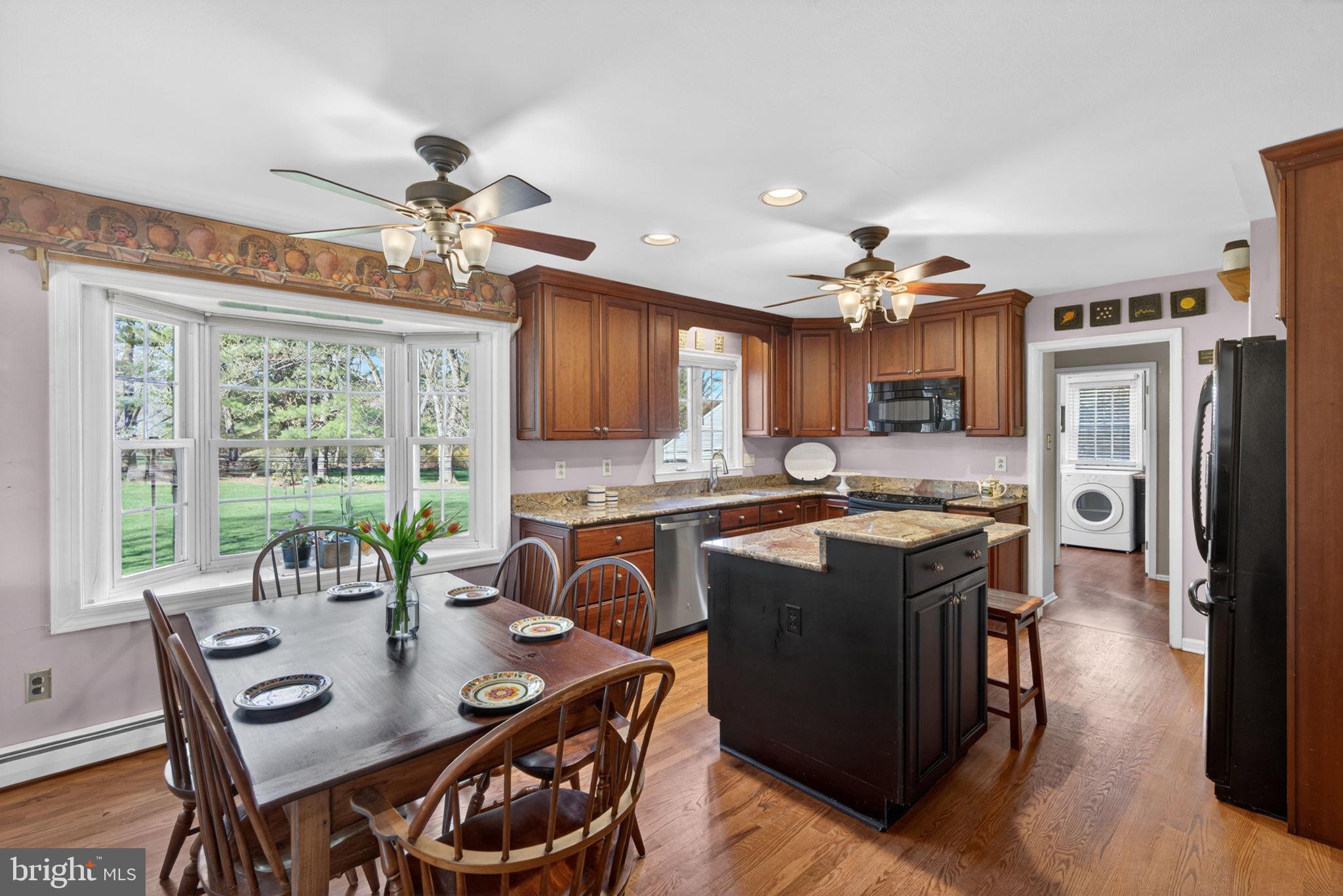 PINE VLY ESTS - Residential