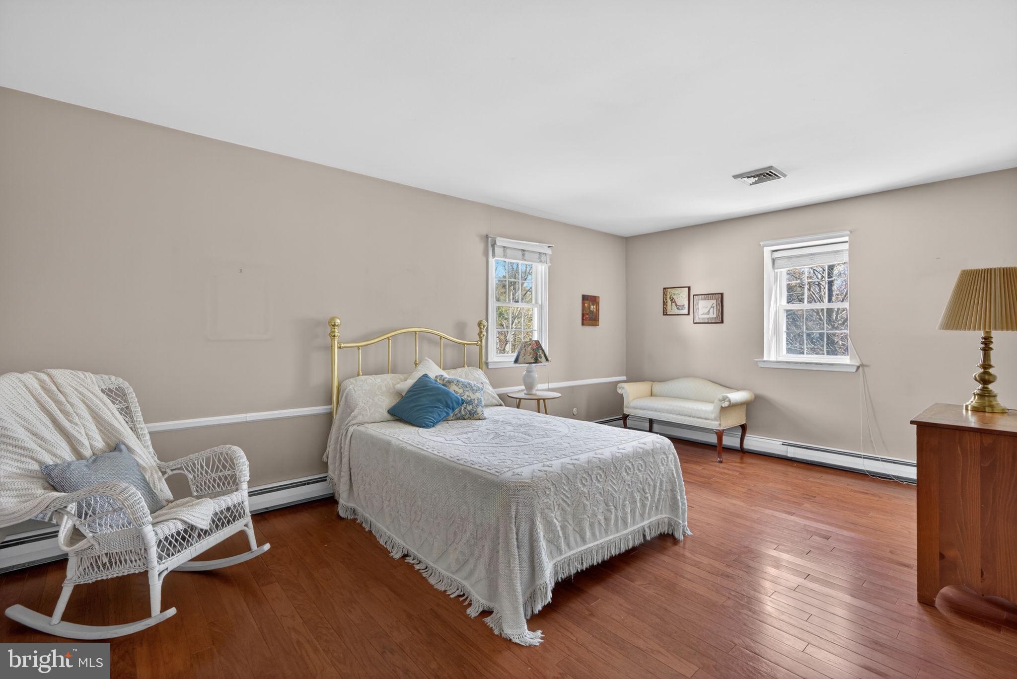 PINE VLY ESTS - Residential