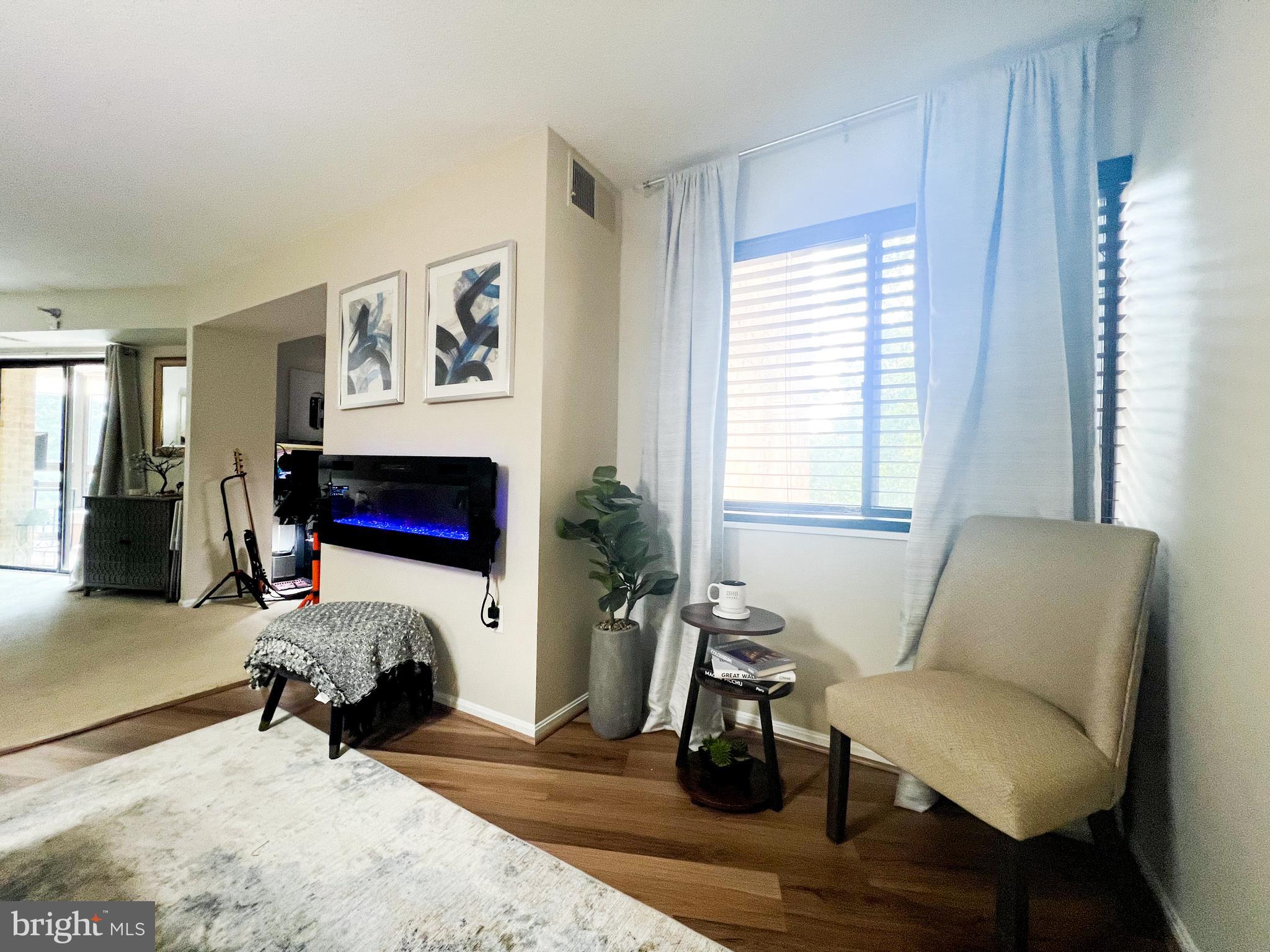 GREENS AT LEISURE WORLD - Residential