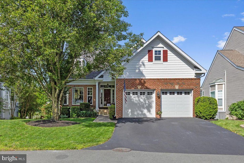 Photo of 43605 Wembley Lane, CHANTILLY, VA 20152 (MLS # VALO2125628)