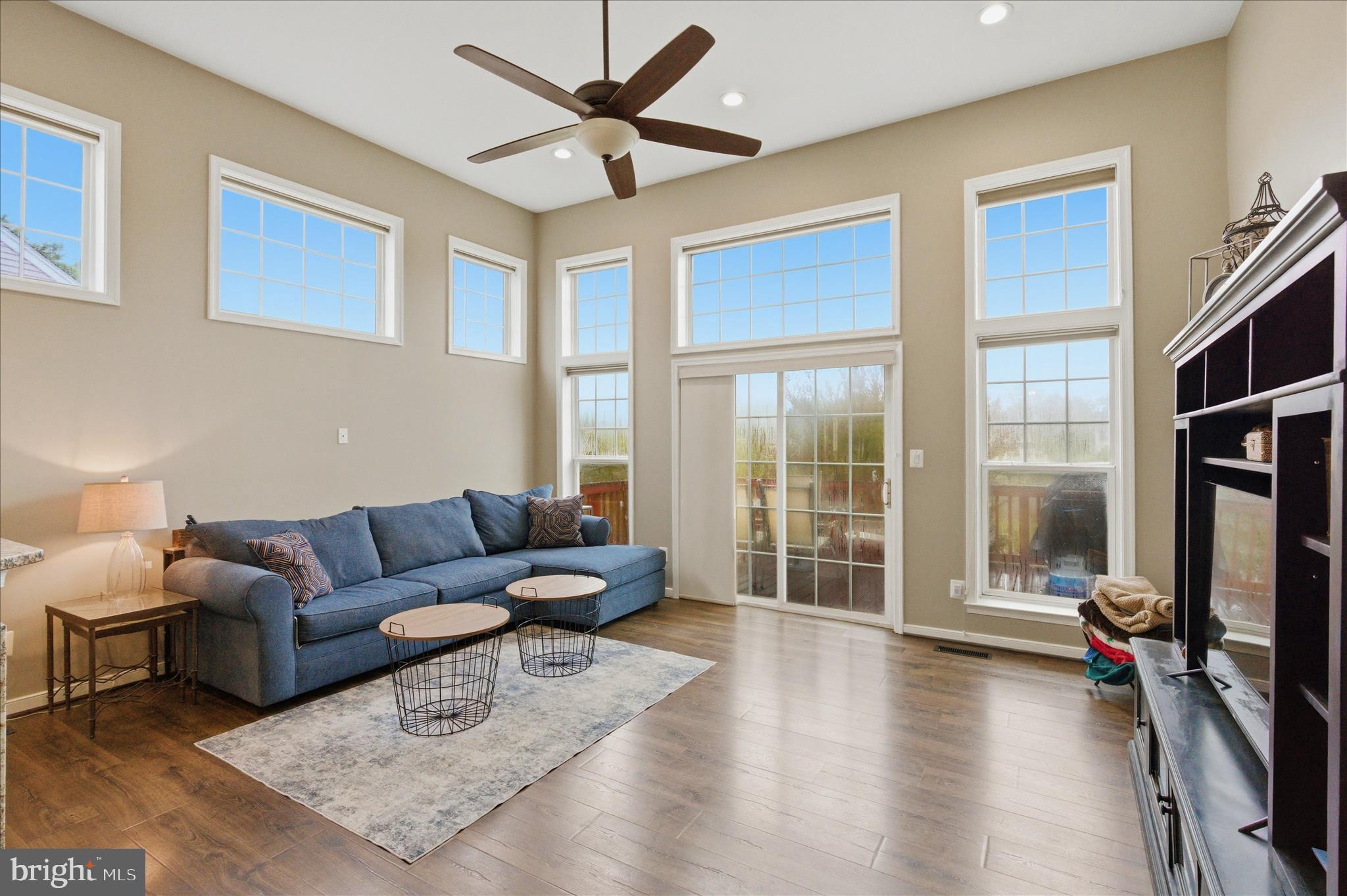 SOUTH RIDING - Residential