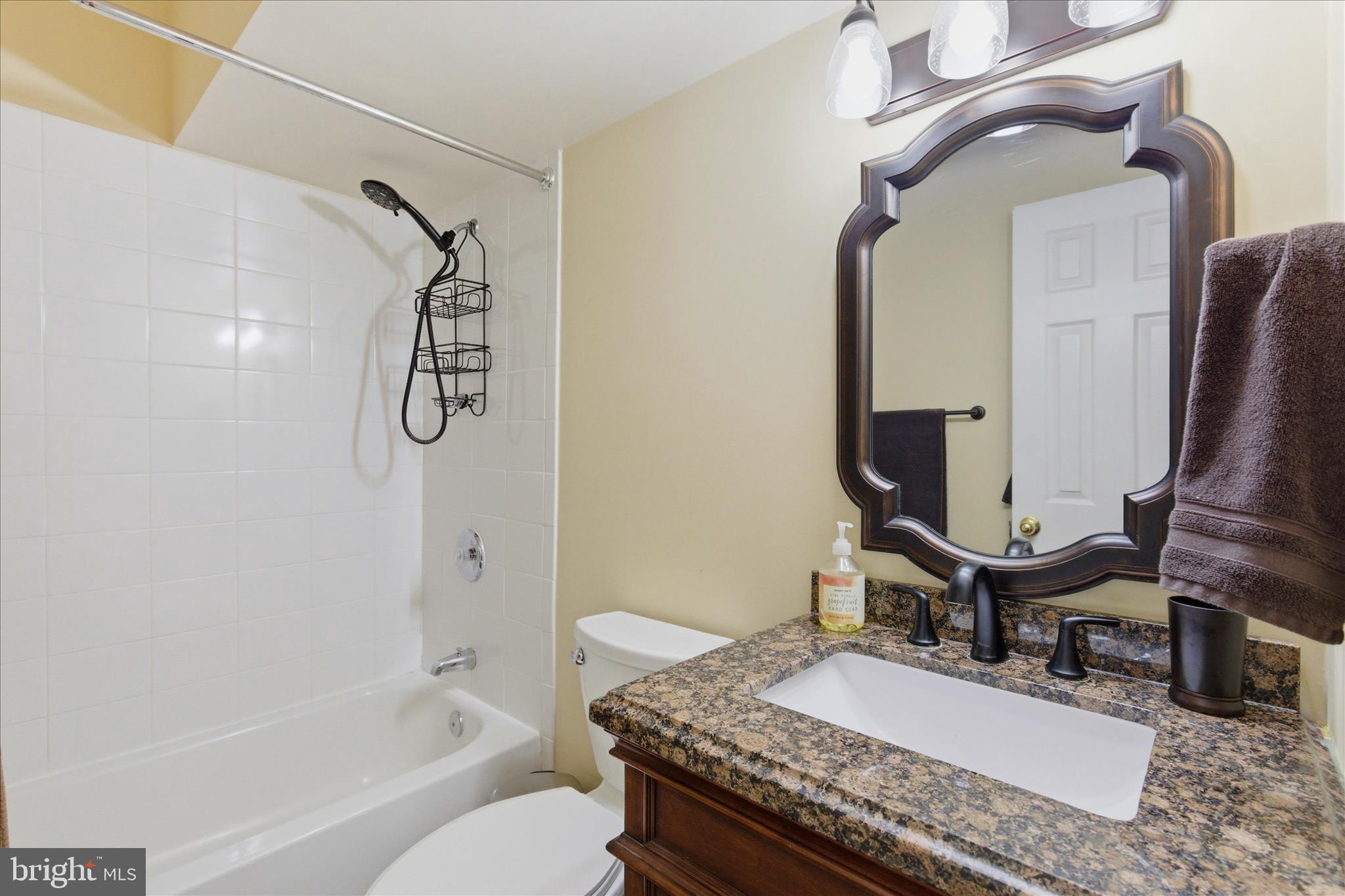 SOUTH RIDING - Residential