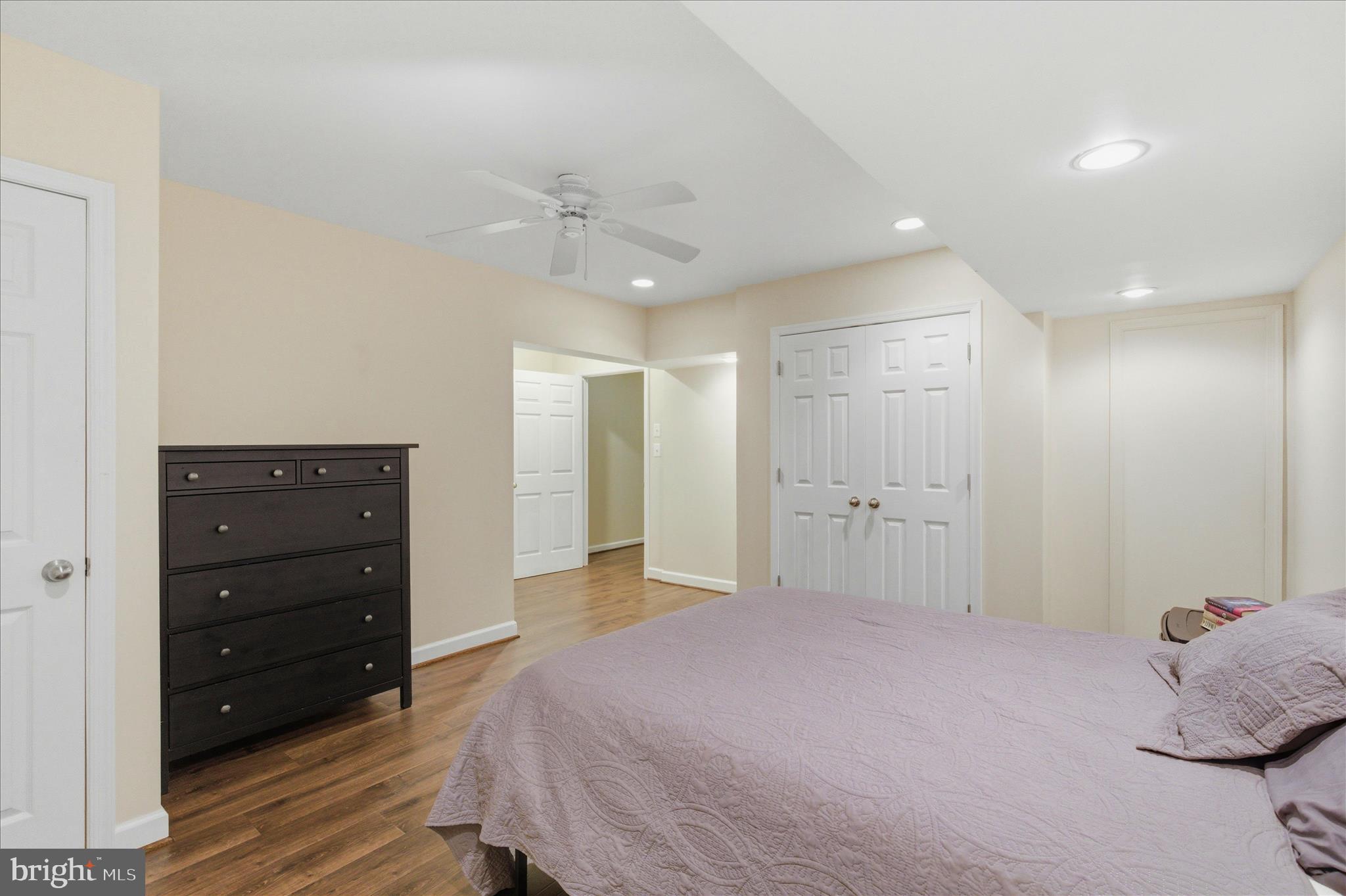 SOUTH RIDING - Residential