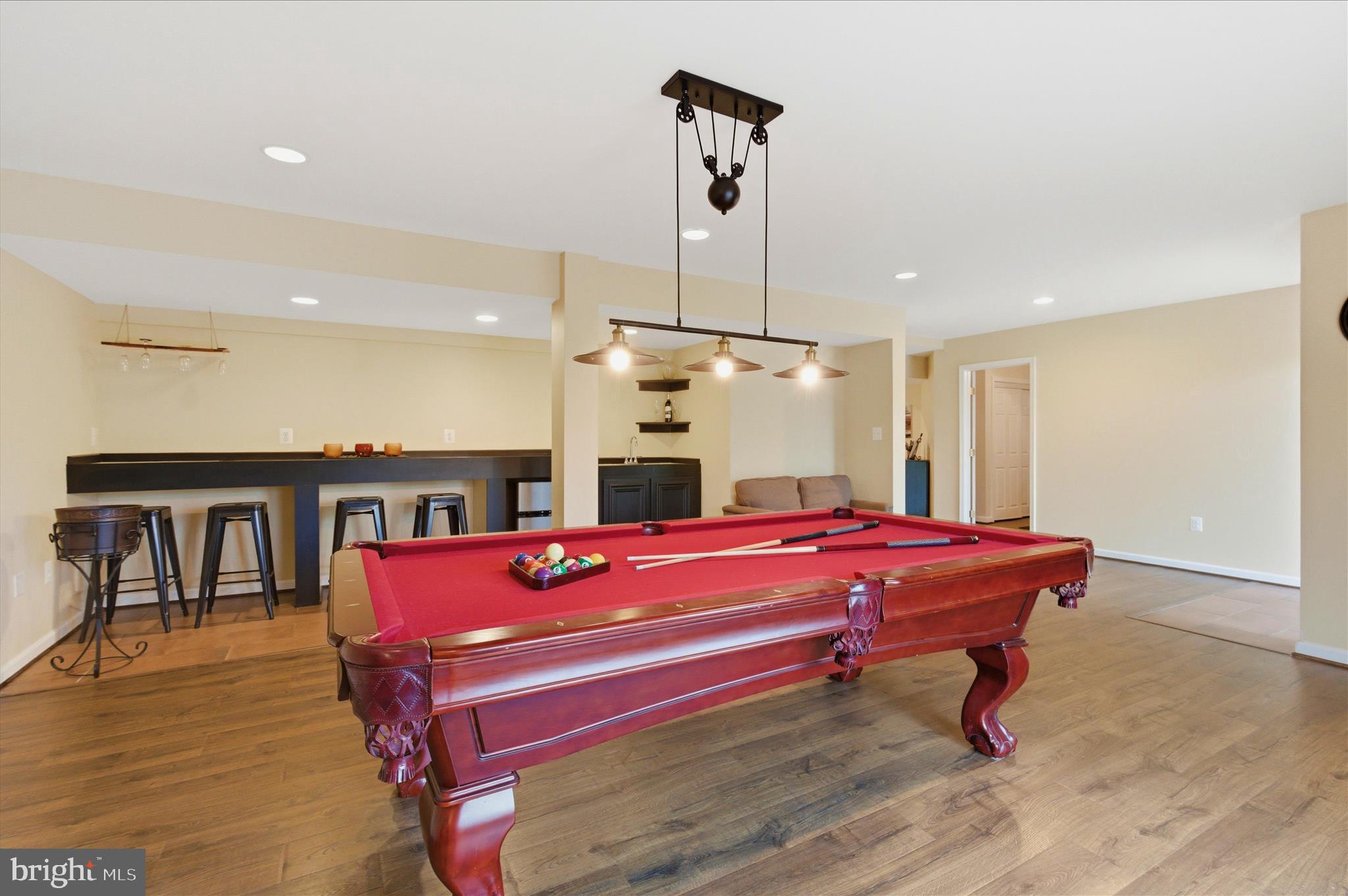 SOUTH RIDING - Residential