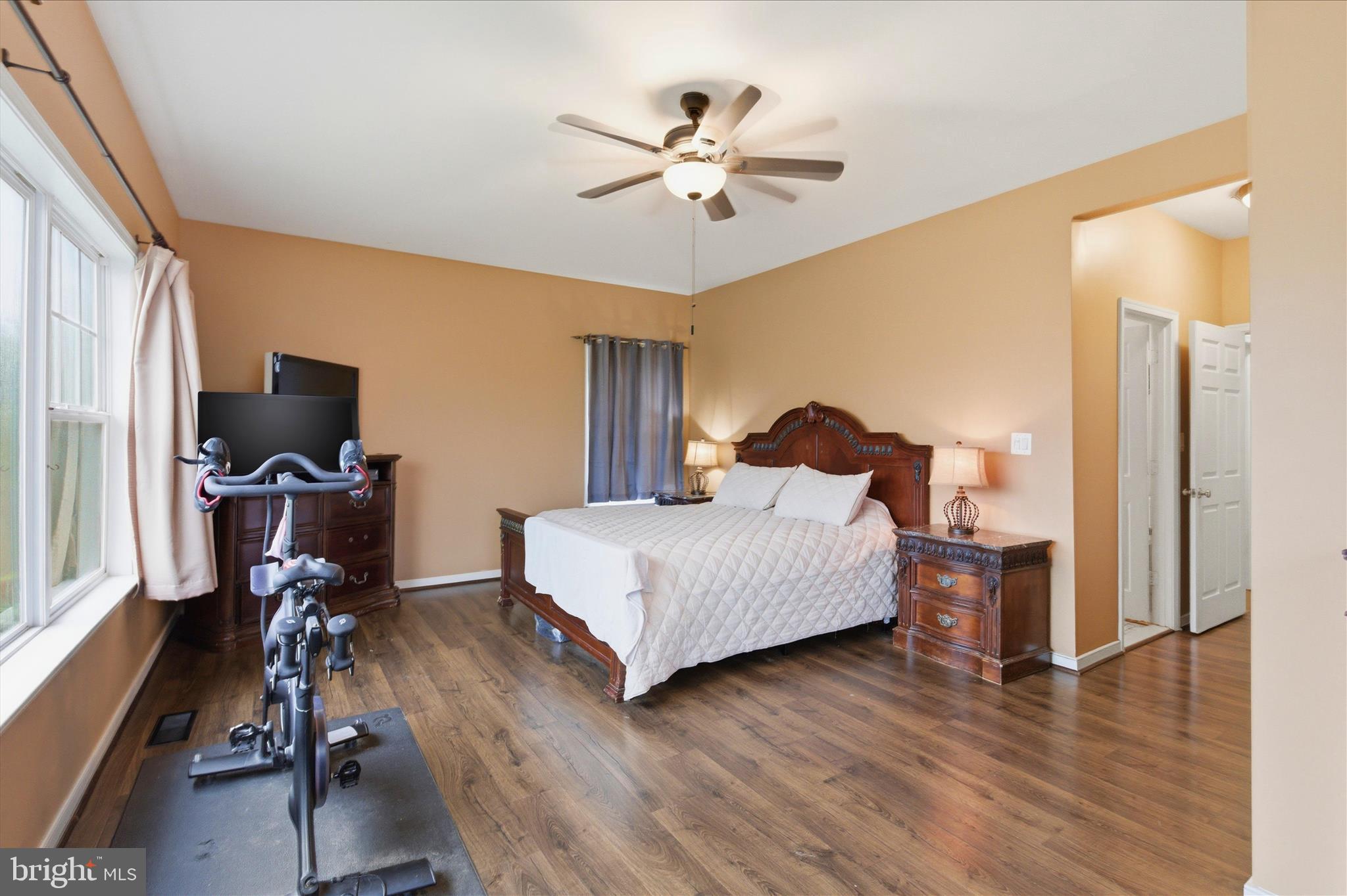 SOUTH RIDING - Residential