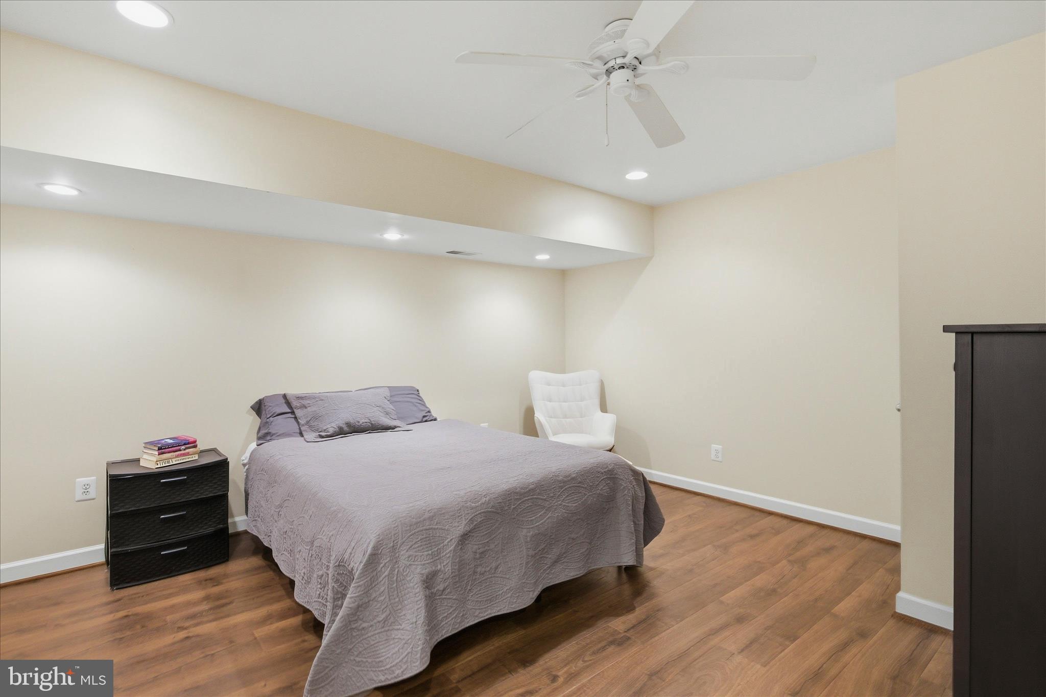 SOUTH RIDING - Residential