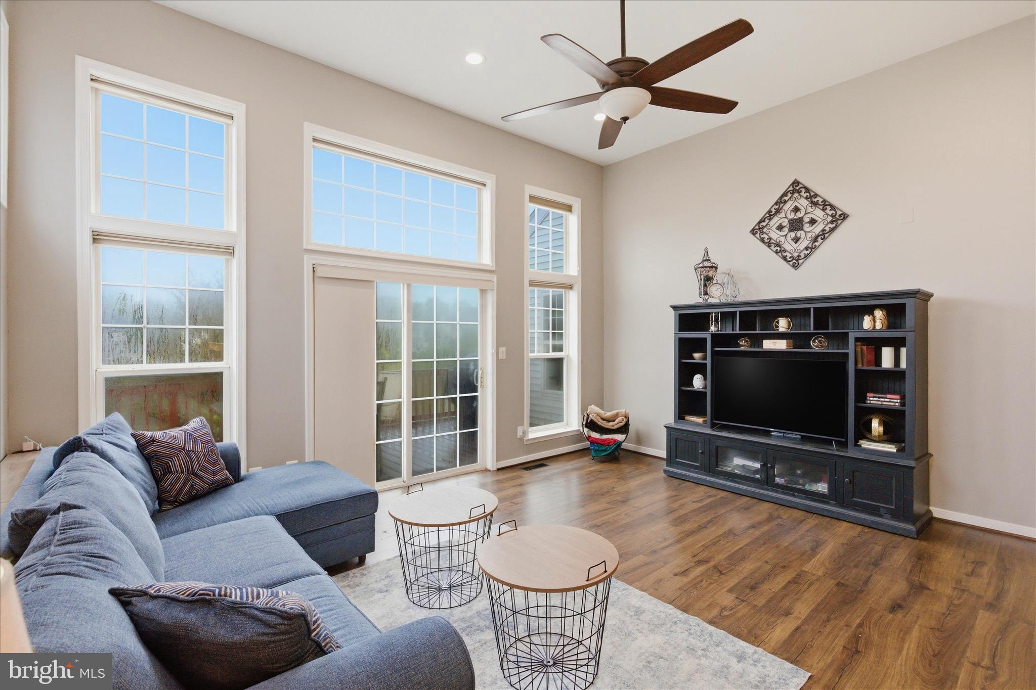 SOUTH RIDING - Residential